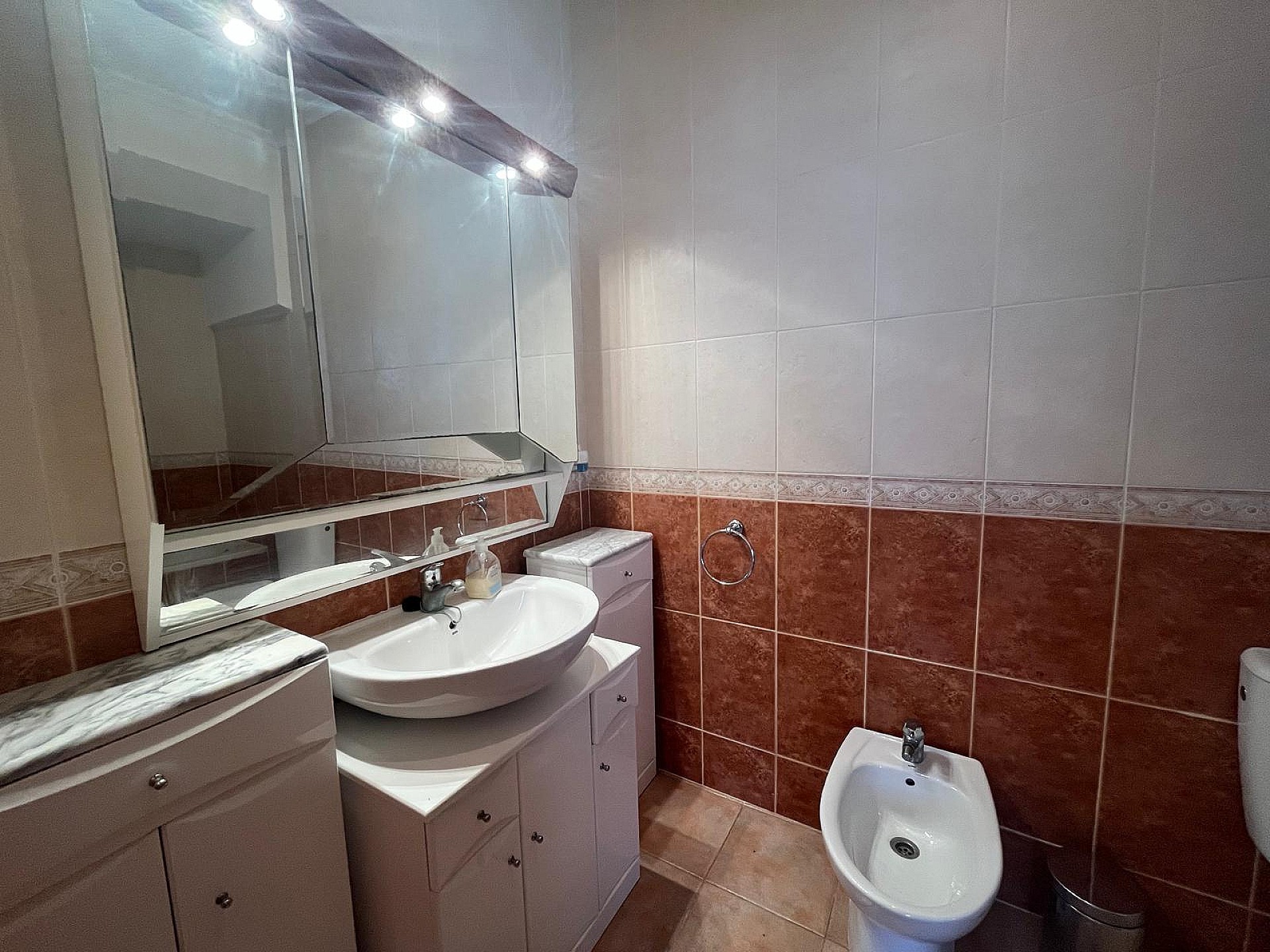 Resale - 4 Bedroom 3 Bathroom Villa in Castalla -  - Alicante