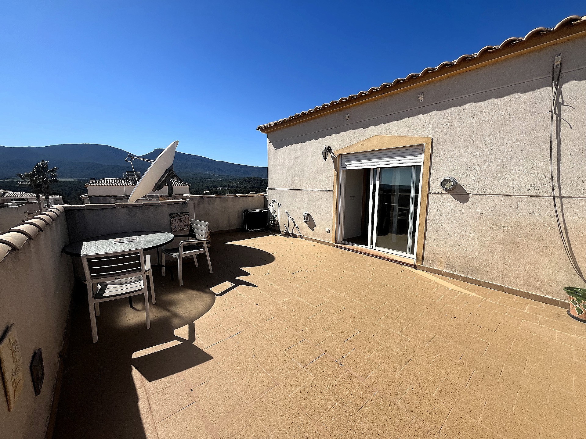 Resale - 4 Bedroom 3 Bathroom Villa in Castalla -  - Alicante