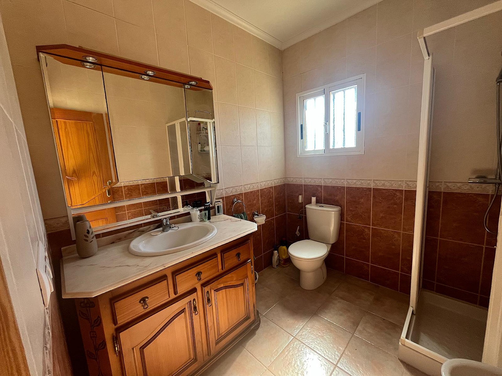 Resale - 4 Bedroom 3 Bathroom Villa in Castalla -  - Alicante