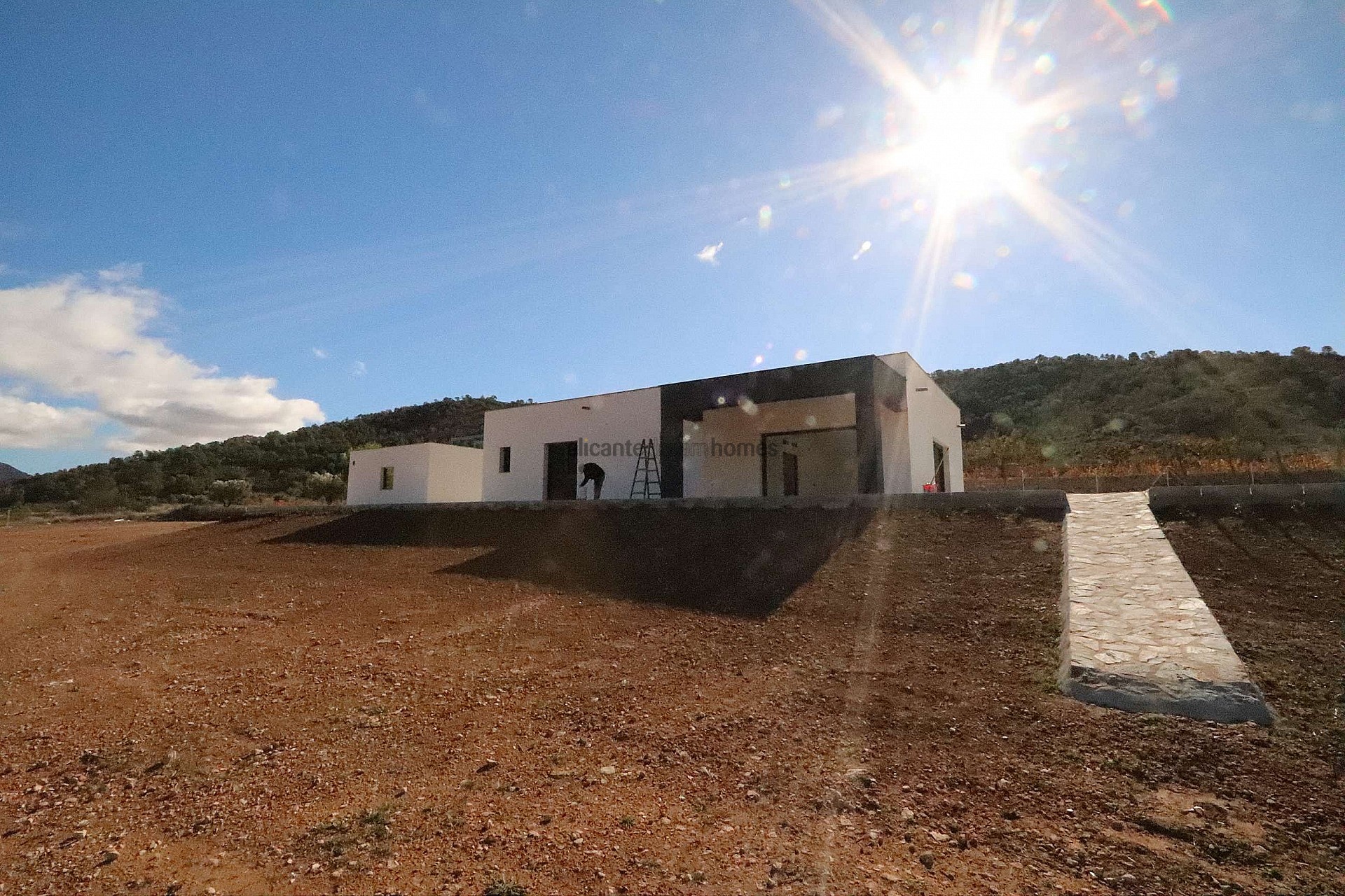 Resale - 3 Bedroom 3 Bathroom Villa in Pinoso -  - Alicante