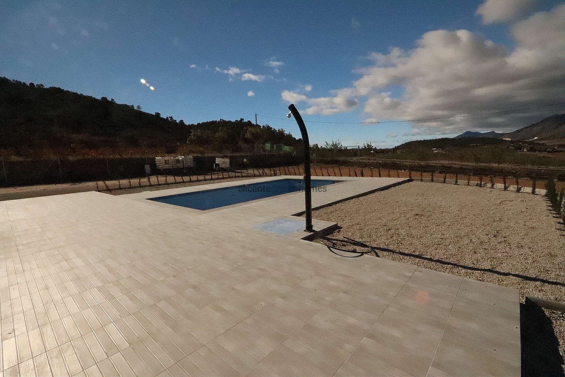 Resale - 3 Bedroom 3 Bathroom Villa in Pinoso -  - Alicante