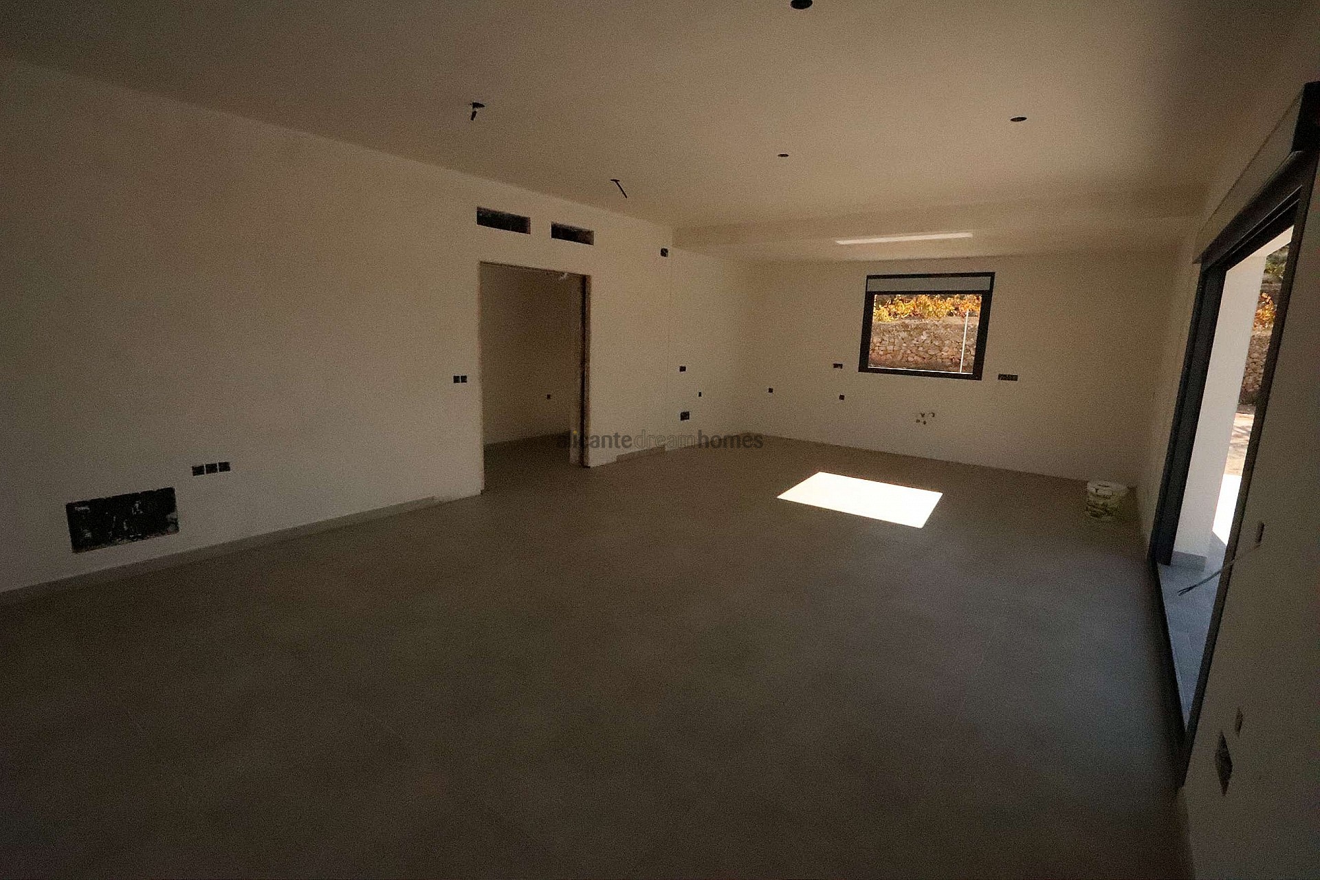 Resale - 3 Bedroom 3 Bathroom Villa in Pinoso -  - Alicante