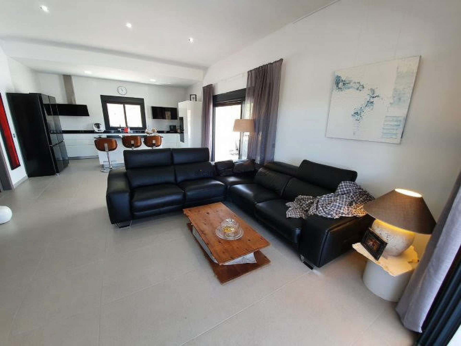 Resale - 3 Bedroom 3 Bathroom Villa in Pinoso -  - Alicante