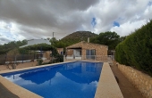 3-15145/4719, 3 Bedroom 1 Bathroom Country house in Yecla