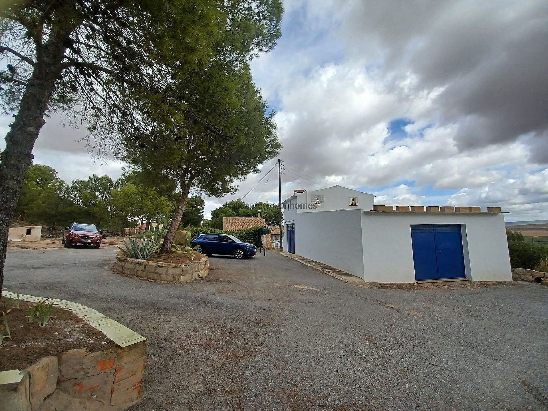 Resale - 3 Bedroom 1 Bathroom Country house in Yecla -  - Murcia
