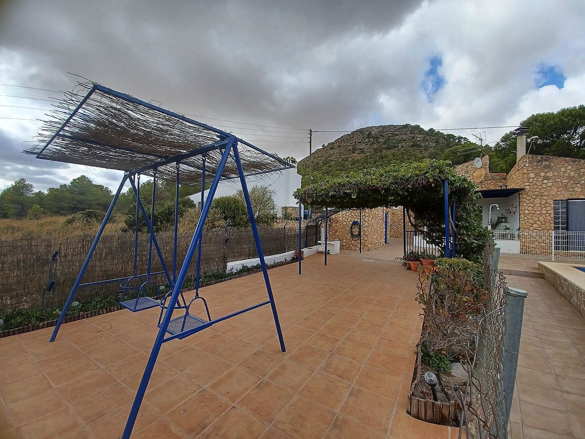 Resale - 3 Bedroom 1 Bathroom Country house in Yecla -  - Murcia