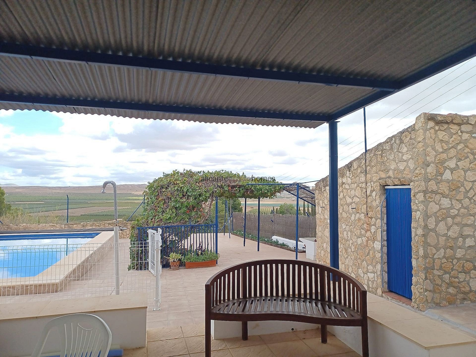 Resale - 3 Bedroom 1 Bathroom Country house in Yecla -  - Murcia