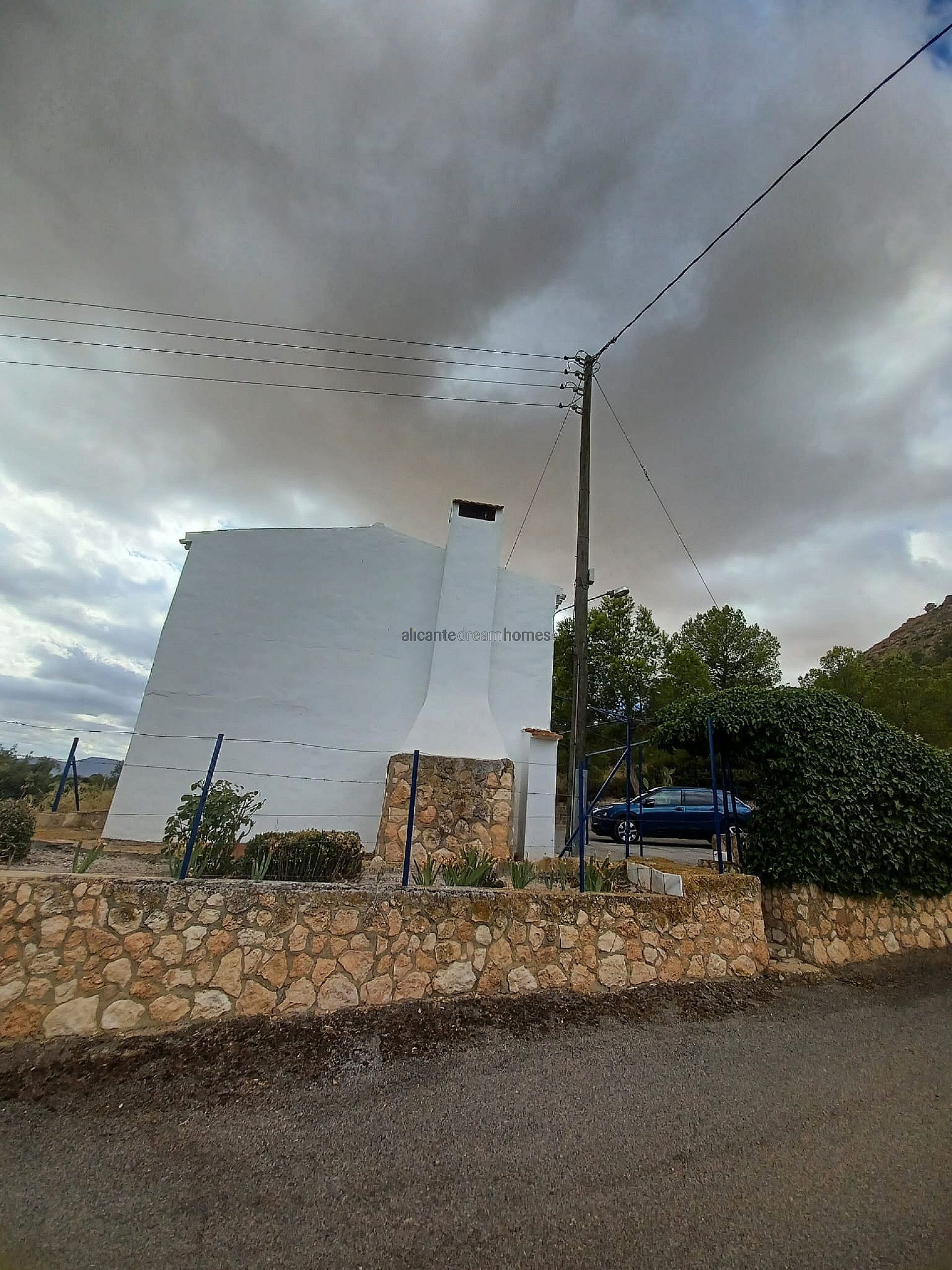 Resale - 3 Bedroom 1 Bathroom Country house in Yecla -  - Murcia