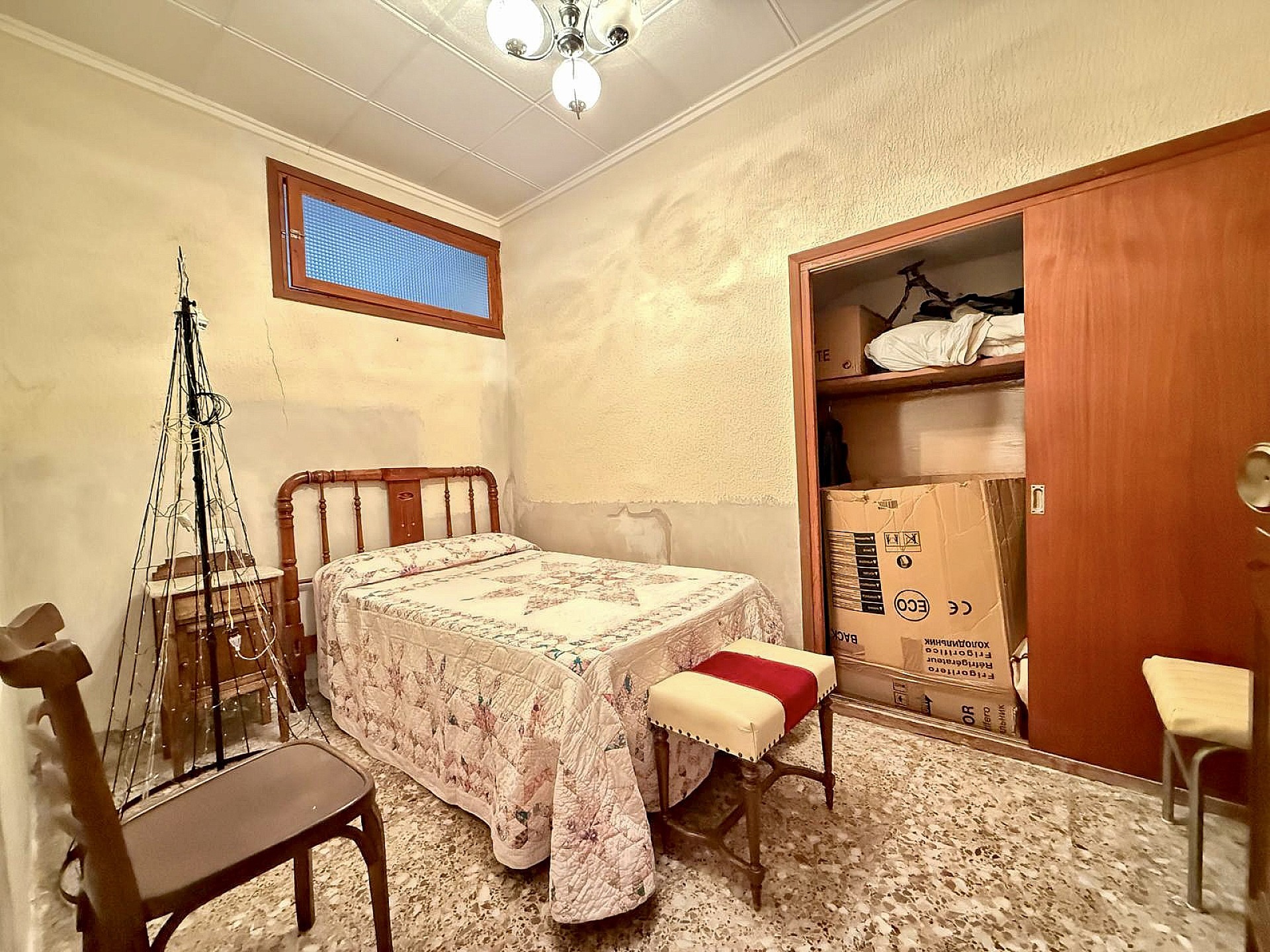 Resale - 5 Bedroom 1 Bathroom Townhouse in Pinoso - , Pinoso, Alicante, Spain - Alicante