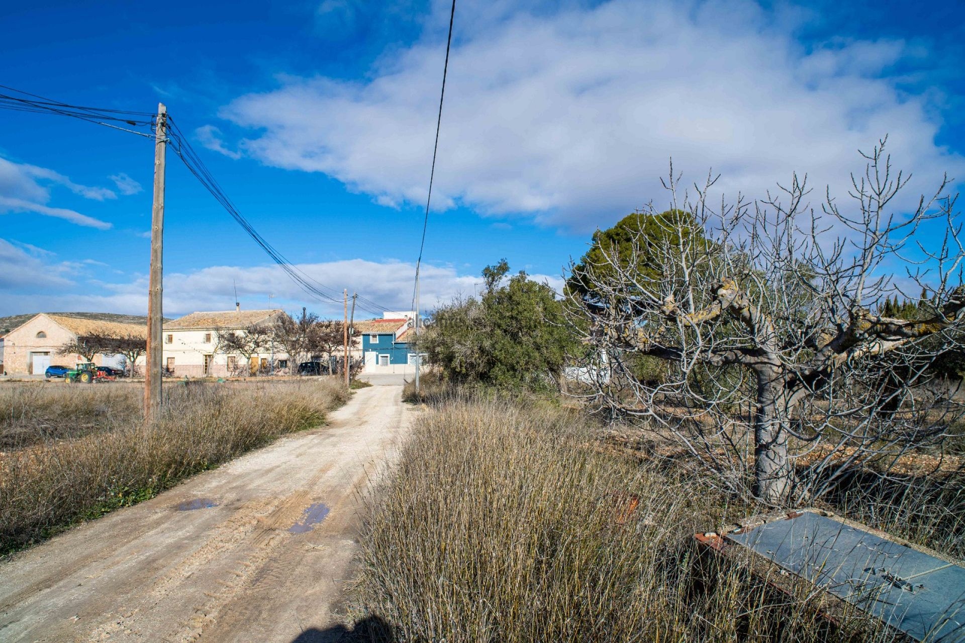 Resale - 5 Bedroom 4 Bathroom Country house in Pinoso -  - Alicante