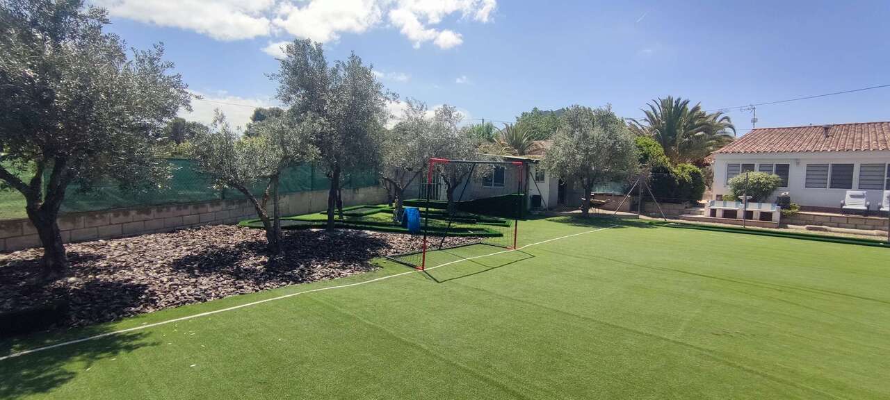 Resale - 4 Bedroom 3 Bathroom Villa in Sax - , Sax, Alicante, Spain - Alicante