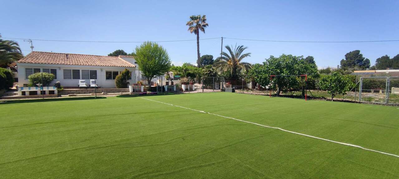 Resale - 4 Bedroom 3 Bathroom Villa in Sax - , Sax, Alicante, Spain - Alicante