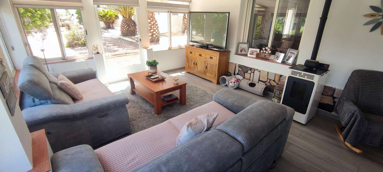 Resale - 4 Bedroom 3 Bathroom Villa in Sax - , Sax, Alicante, Spain - Alicante