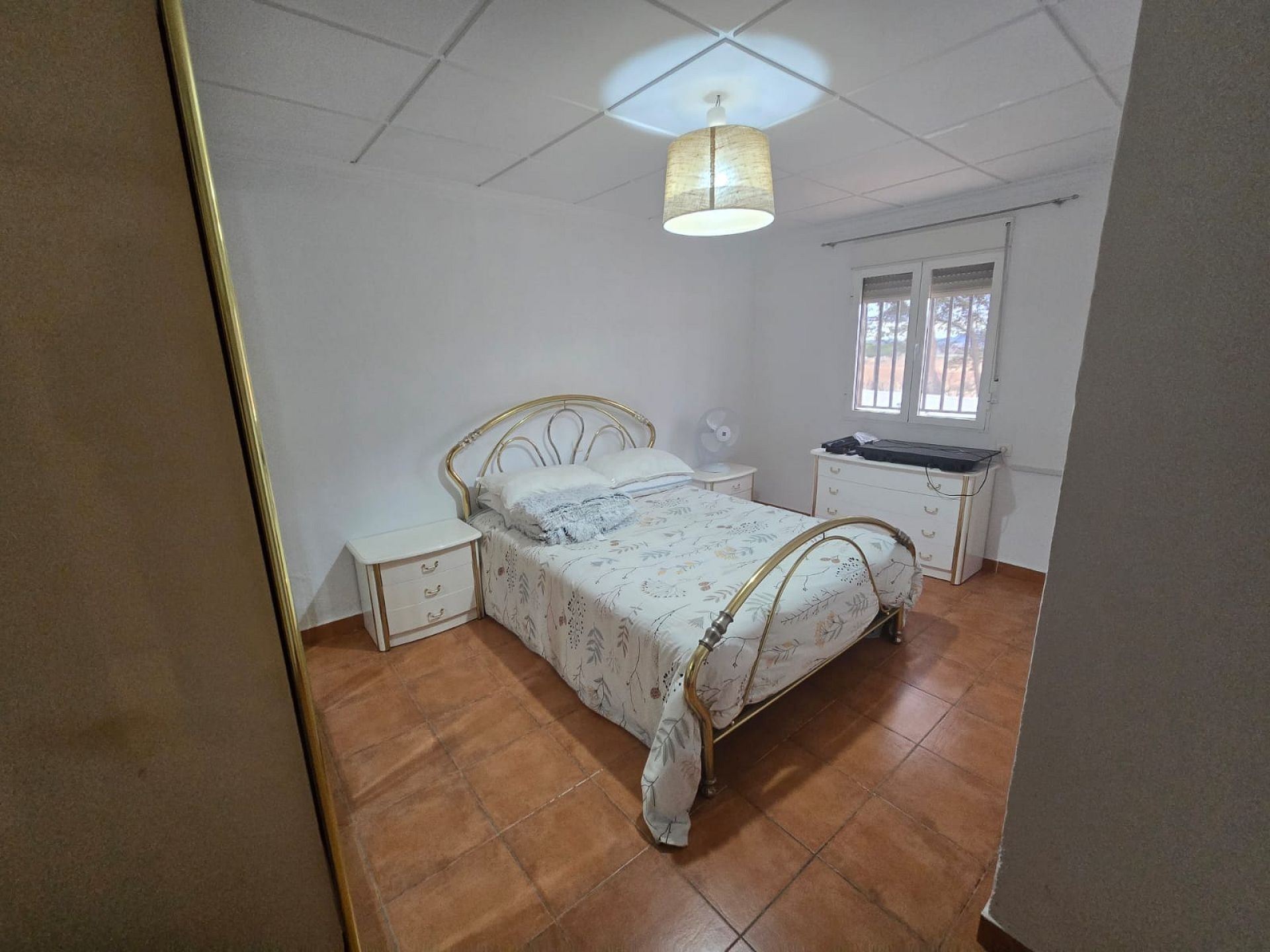 Resale - 4 Bedroom 2 Bathroom Country house in Yecla -  - Murcia