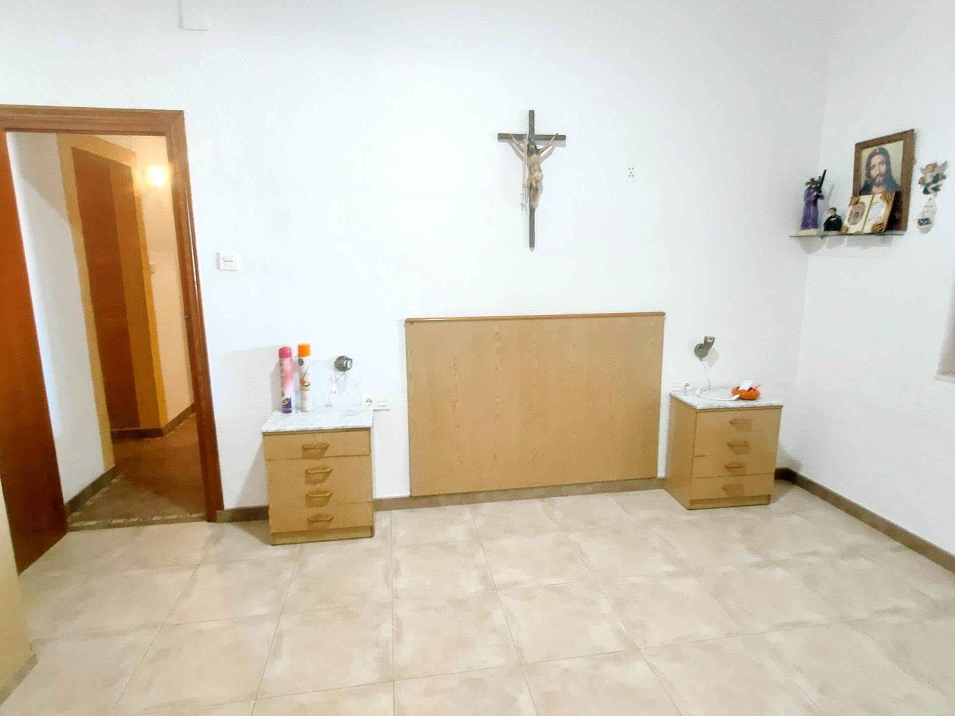 Resale - 6 Bedroom 4 Bathroom Villa in Aspe -  - Alicante