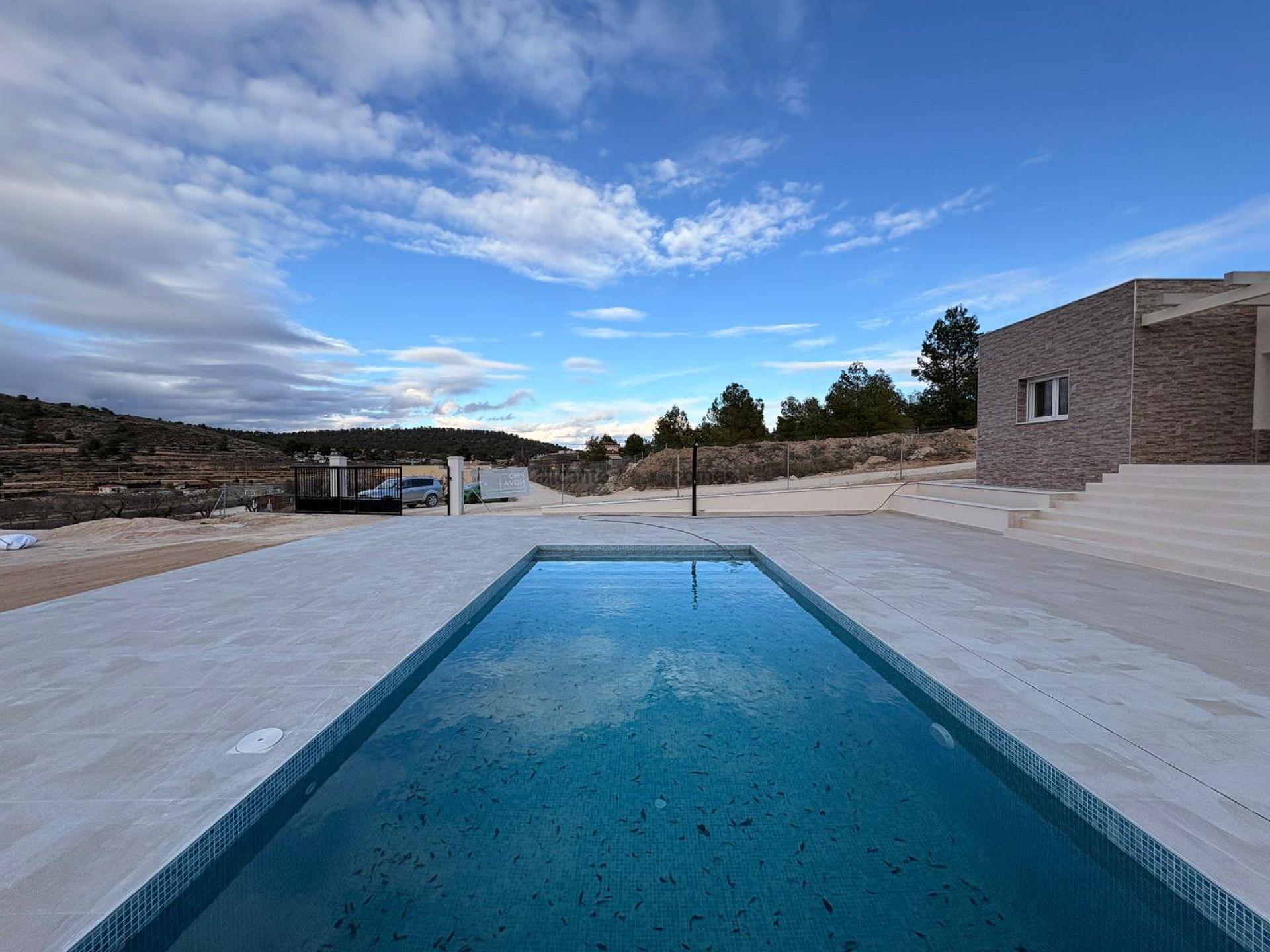 Resale - 3 Bedroom 2 Bathroom Villa in Pinoso -  - Alicante