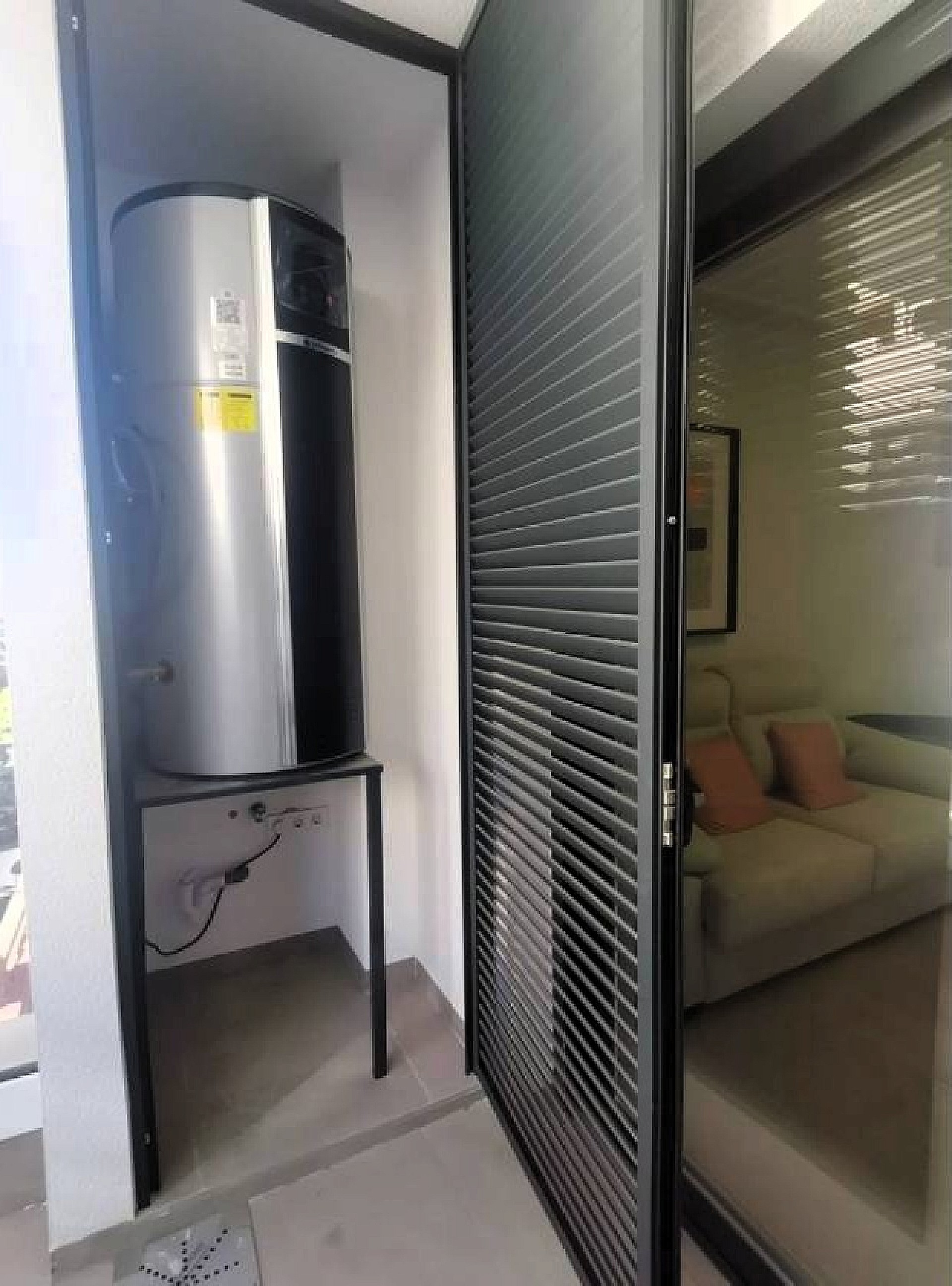 Resale - 2 Bedroom 2 Bathroom Apartment in Torrevieja -  - Alicante