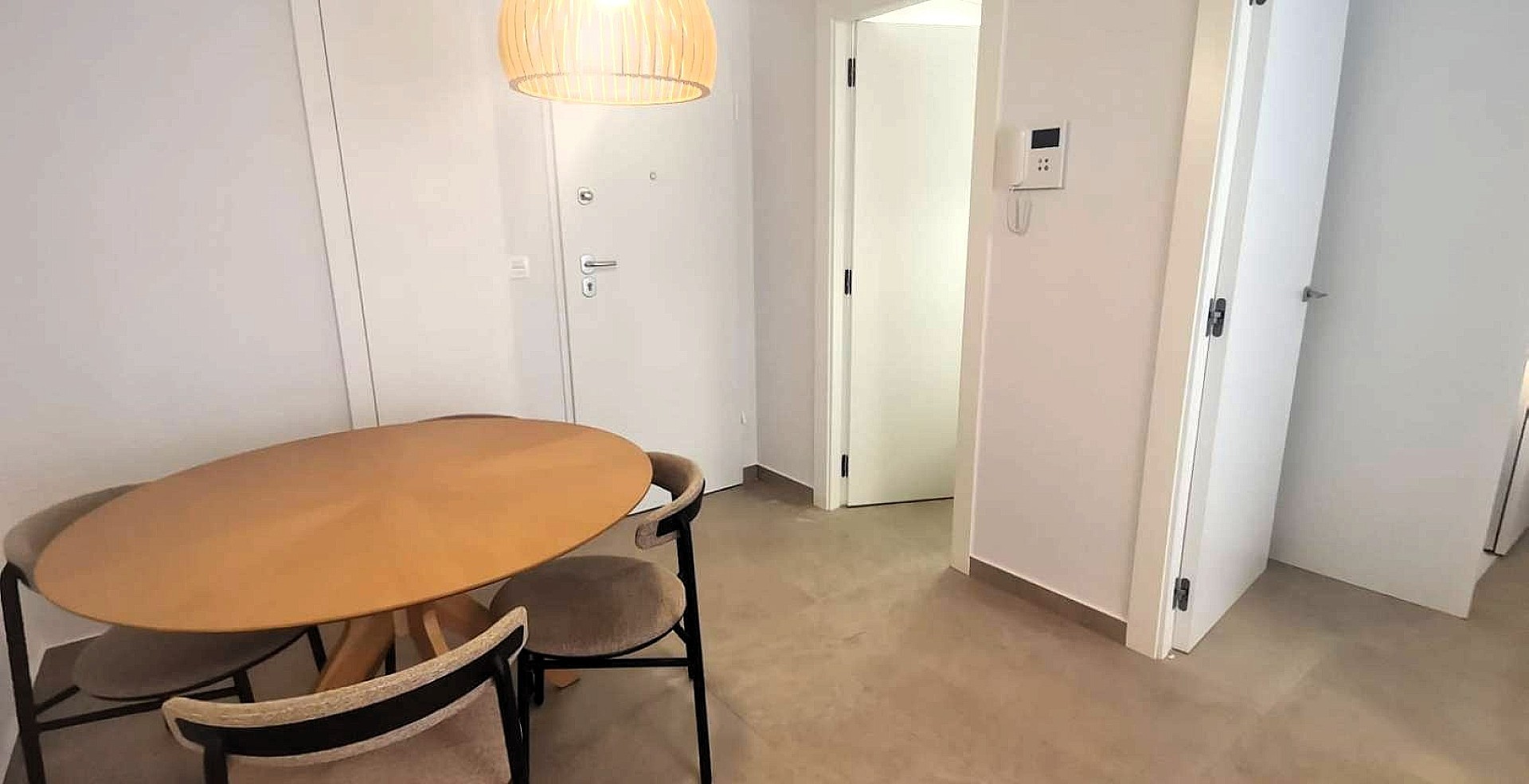 Resale - 1 Bedroom 1 Bathroom Apartment in Torrevieja -  - Alicante
