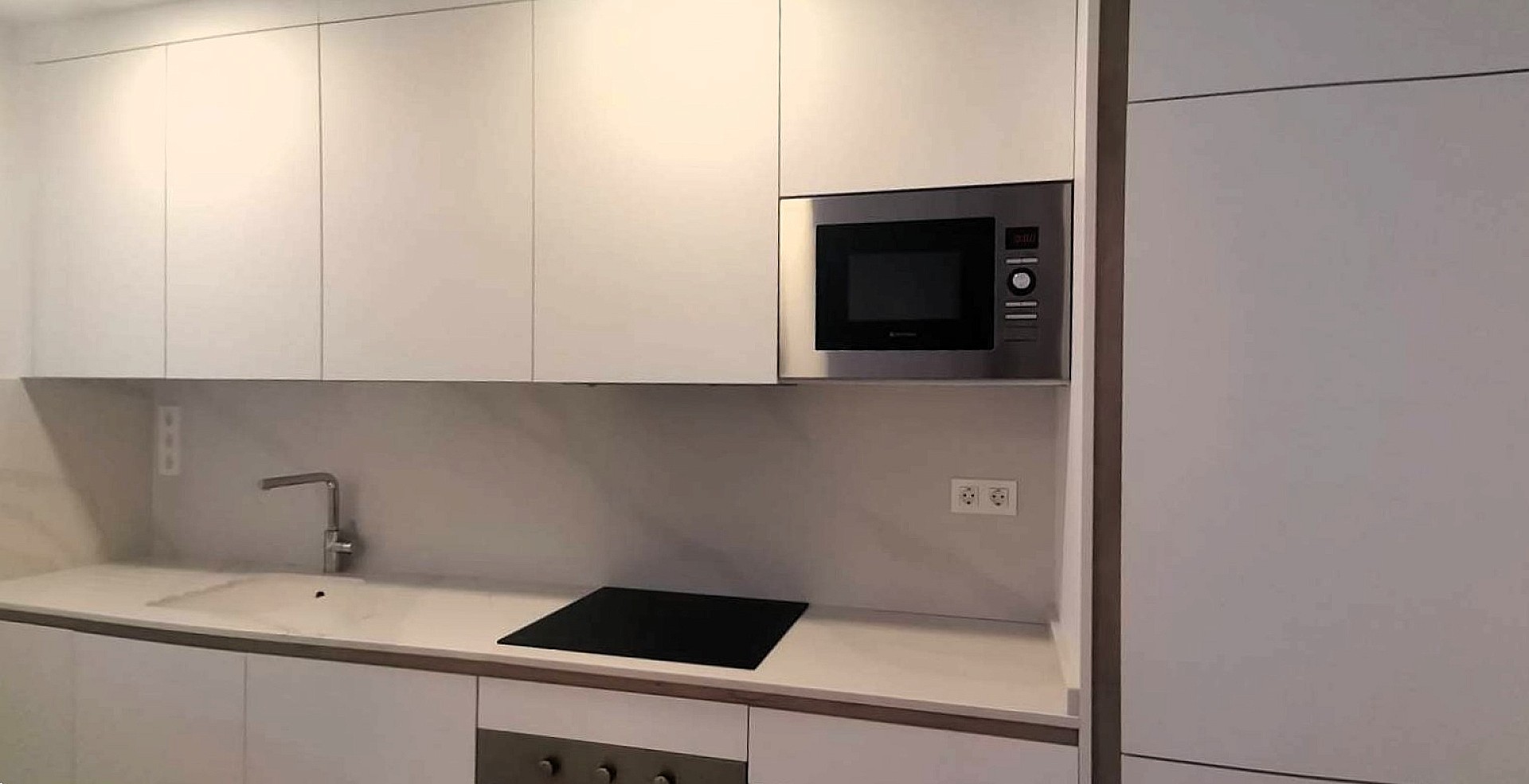 Resale - 1 Bedroom 1 Bathroom Apartment in Torrevieja -  - Alicante