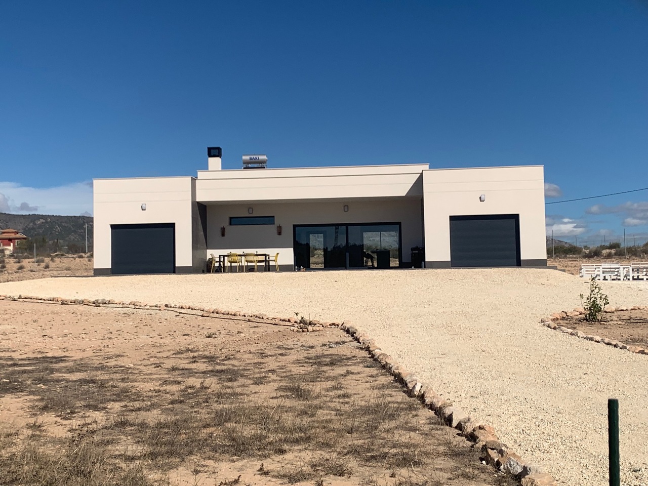 Resale - 4 Bedroom 3 Bathroom Villa in Pinoso - , Pinoso, Alicante, Spain - Alicante