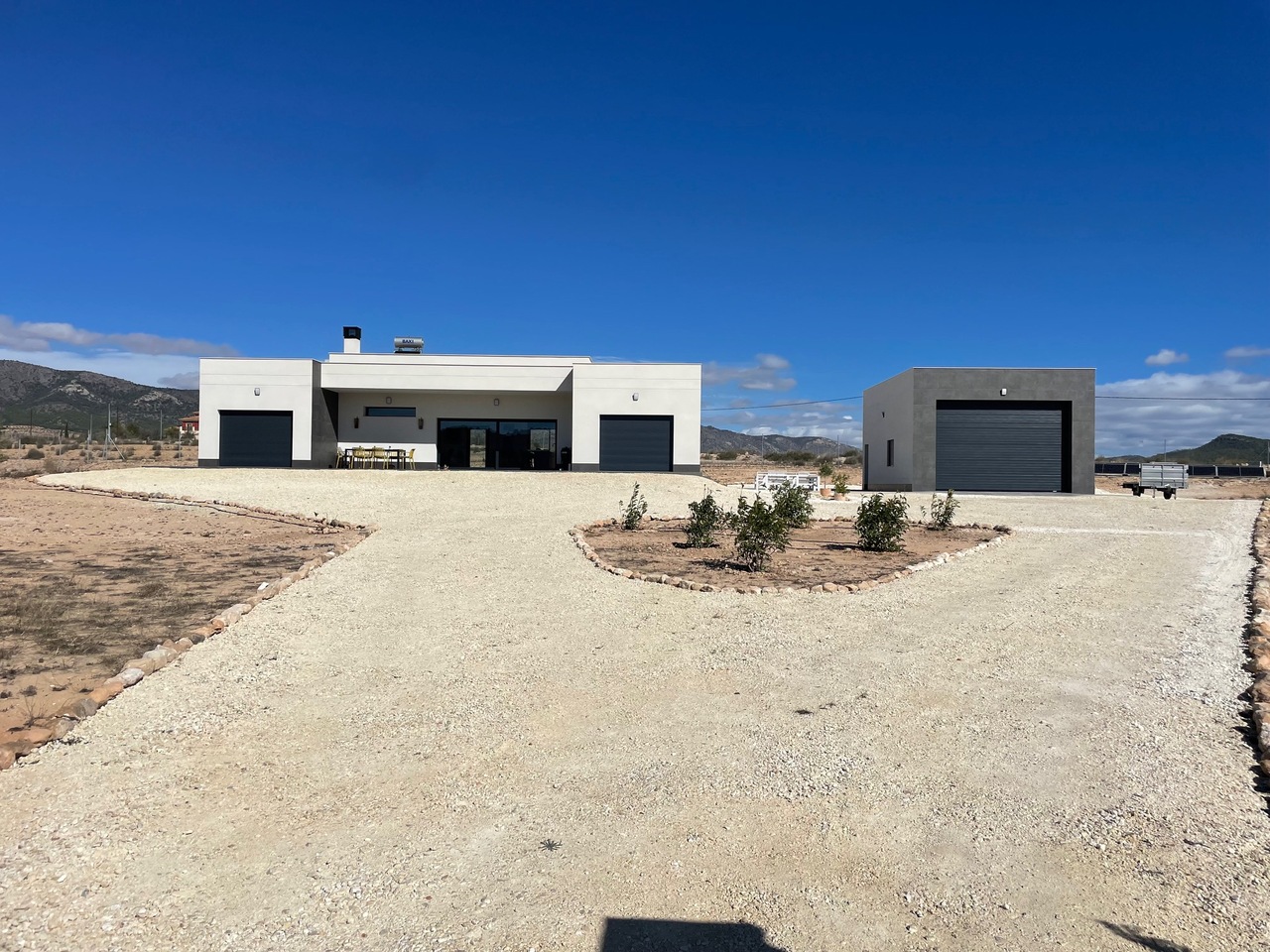 Resale - 4 Bedroom 3 Bathroom Villa in Pinoso - , Pinoso, Alicante, Spain - Alicante