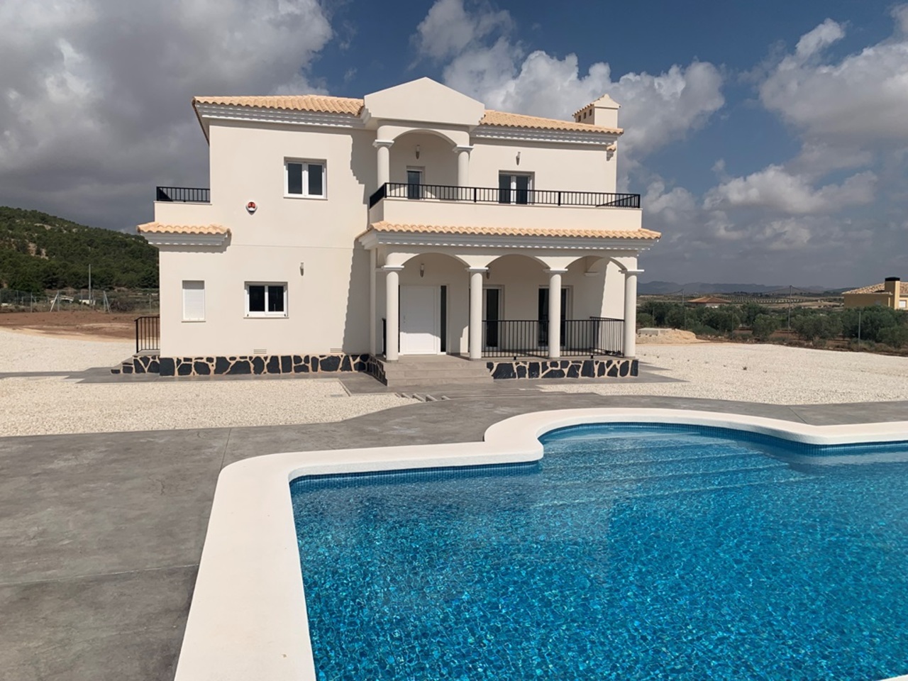 Resale - 4 Bedroom 3 Bathroom Villa in Pinoso - , Pinoso, Alicante, Spain - Alicante