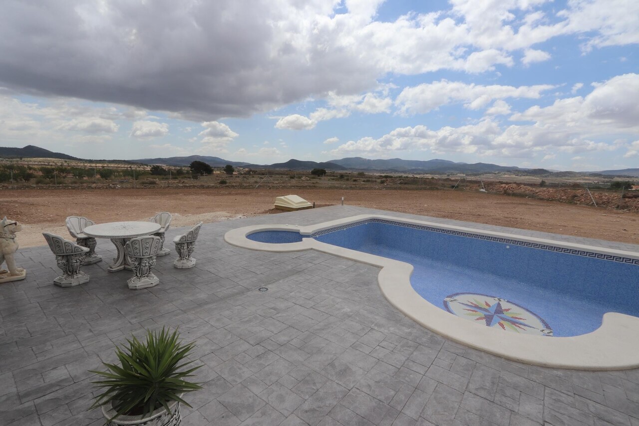 Resale - 4 Bedroom 3 Bathroom Villa in Pinoso - , Pinoso, Alicante, Spain - Alicante