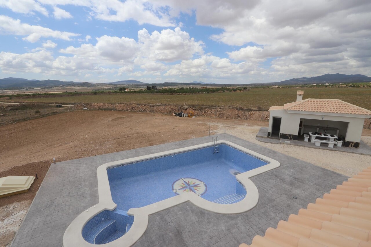 Resale - 4 Bedroom 3 Bathroom Villa in Pinoso - , Pinoso, Alicante, Spain - Alicante
