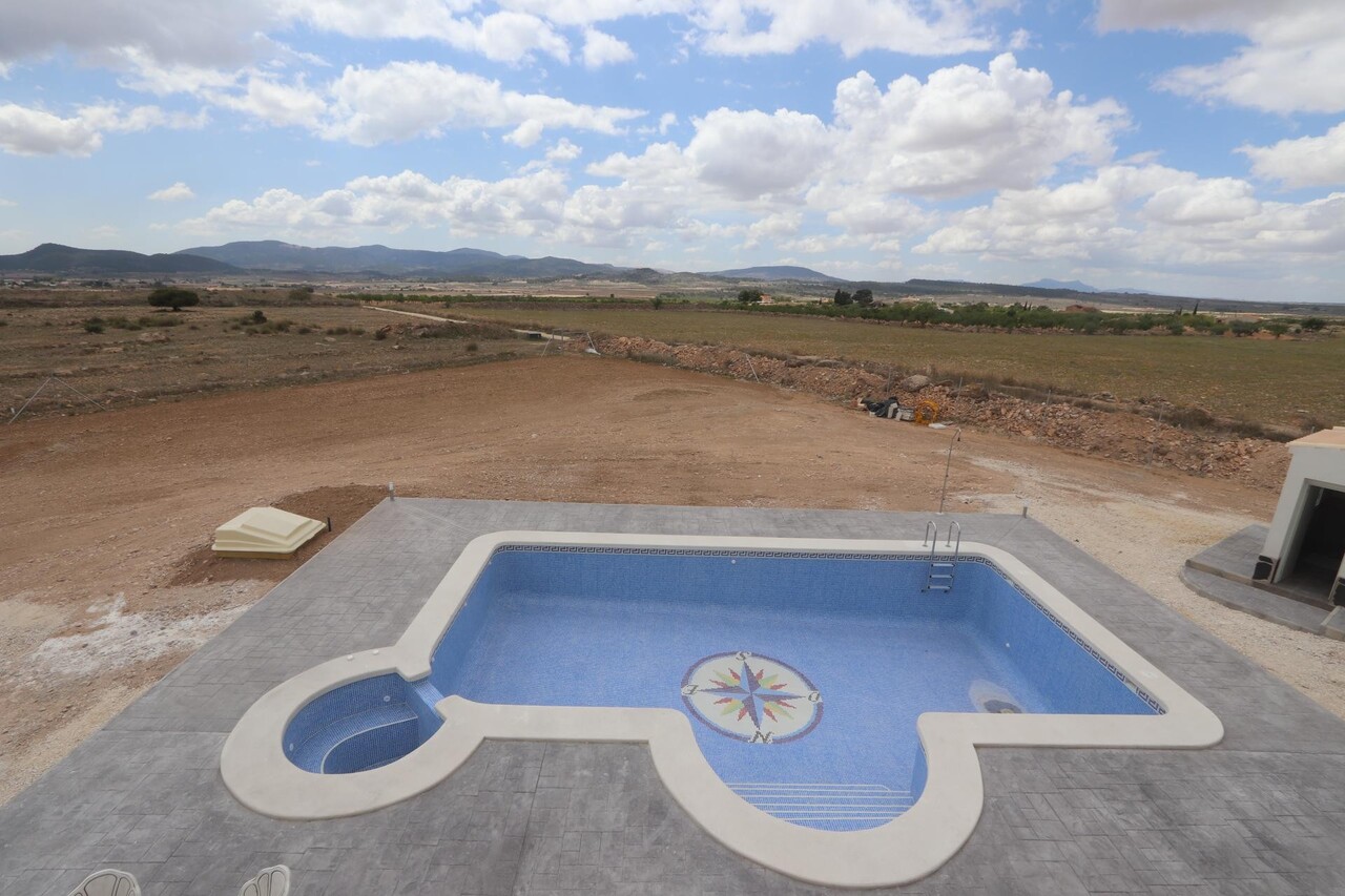 Resale - 4 Bedroom 3 Bathroom Villa in Pinoso - , Pinoso, Alicante, Spain - Alicante