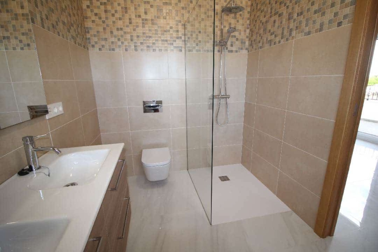 Resale - 4 Bedroom 3 Bathroom Villa in Pinoso - , Pinoso, Alicante, Spain - Alicante