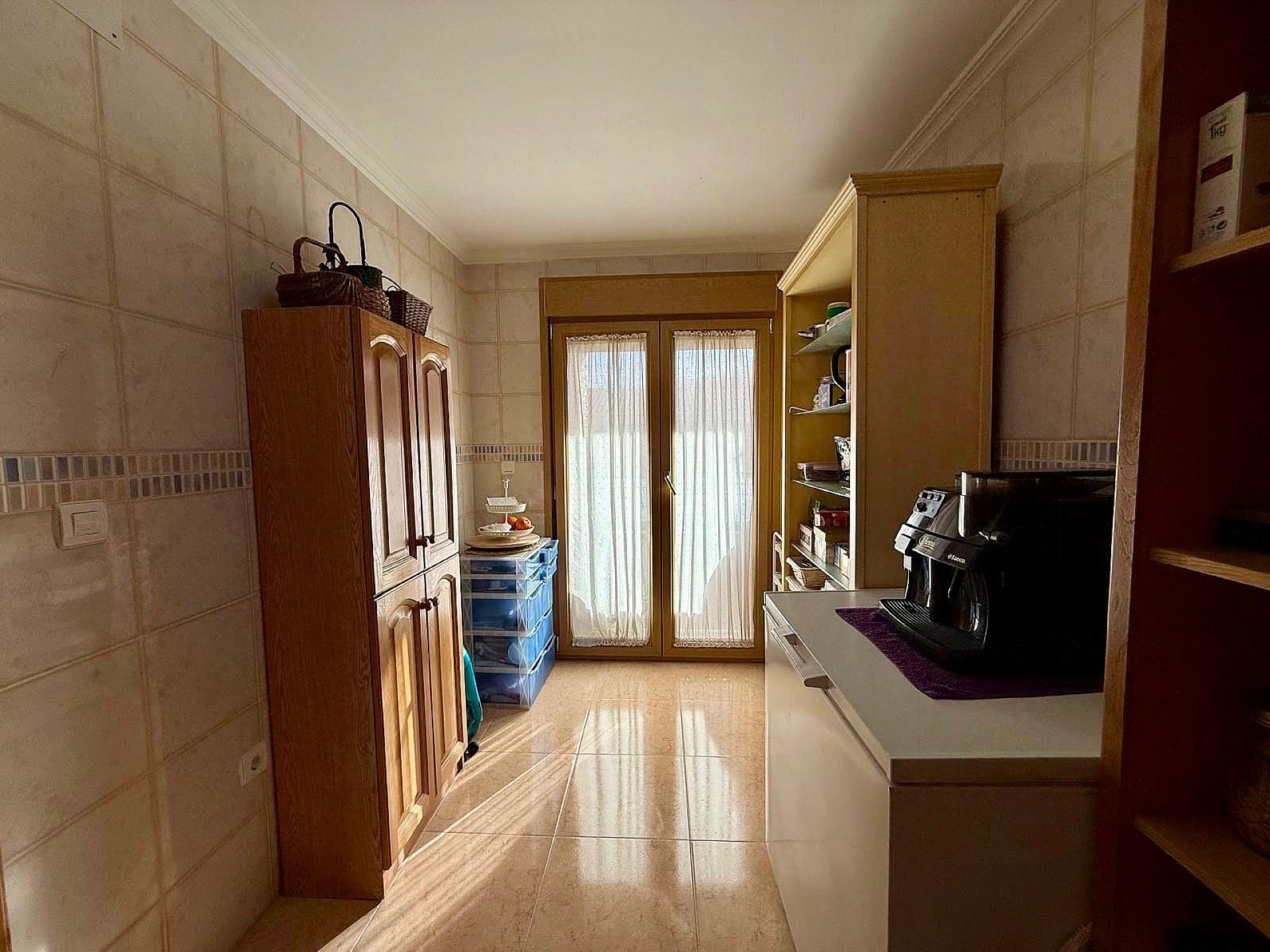 Resale - 5 Bedroom 3 Bathroom Townhouse in Pinoso -  - Alicante