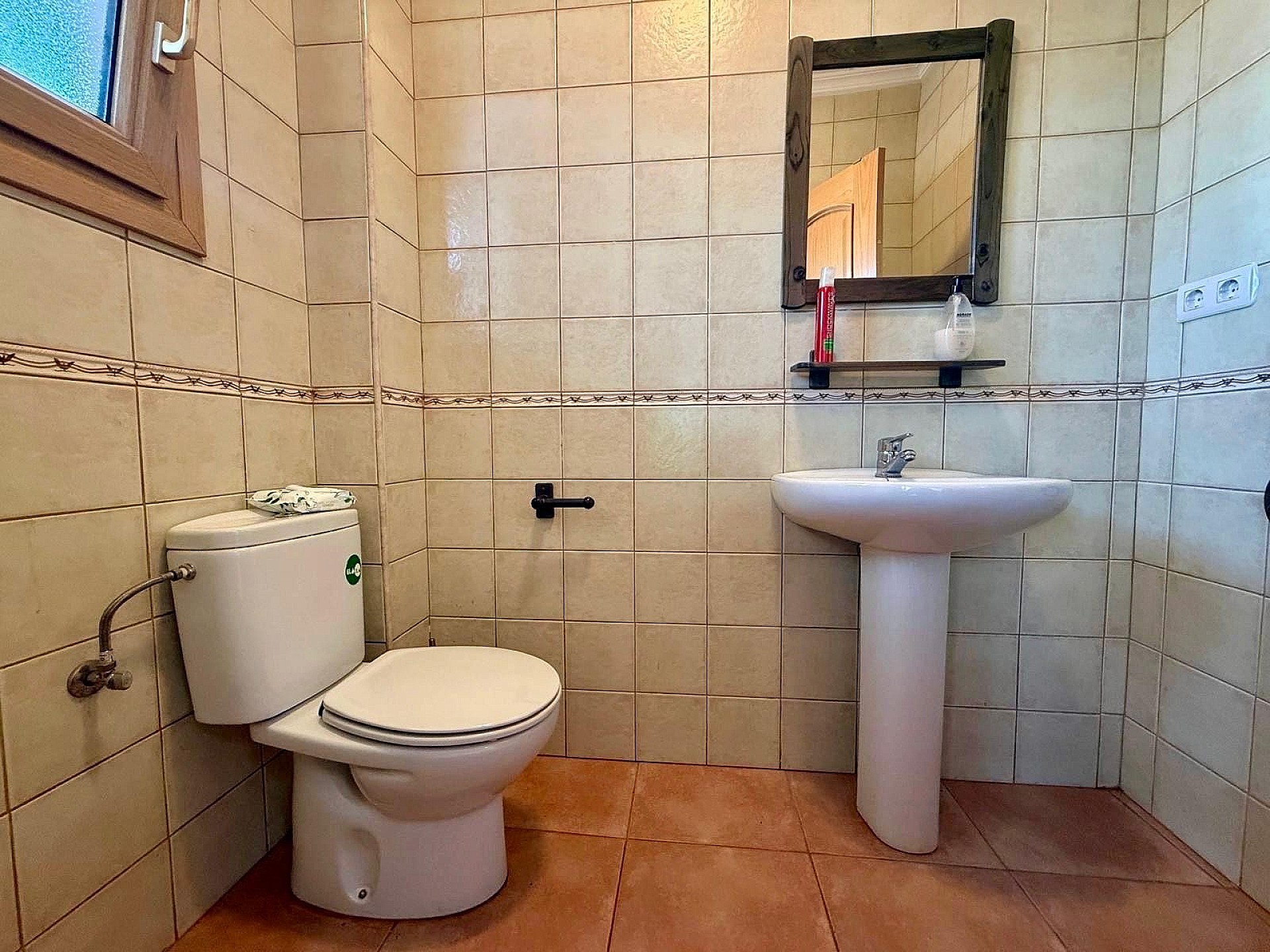Resale - 5 Bedroom 3 Bathroom Townhouse in Pinoso -  - Alicante