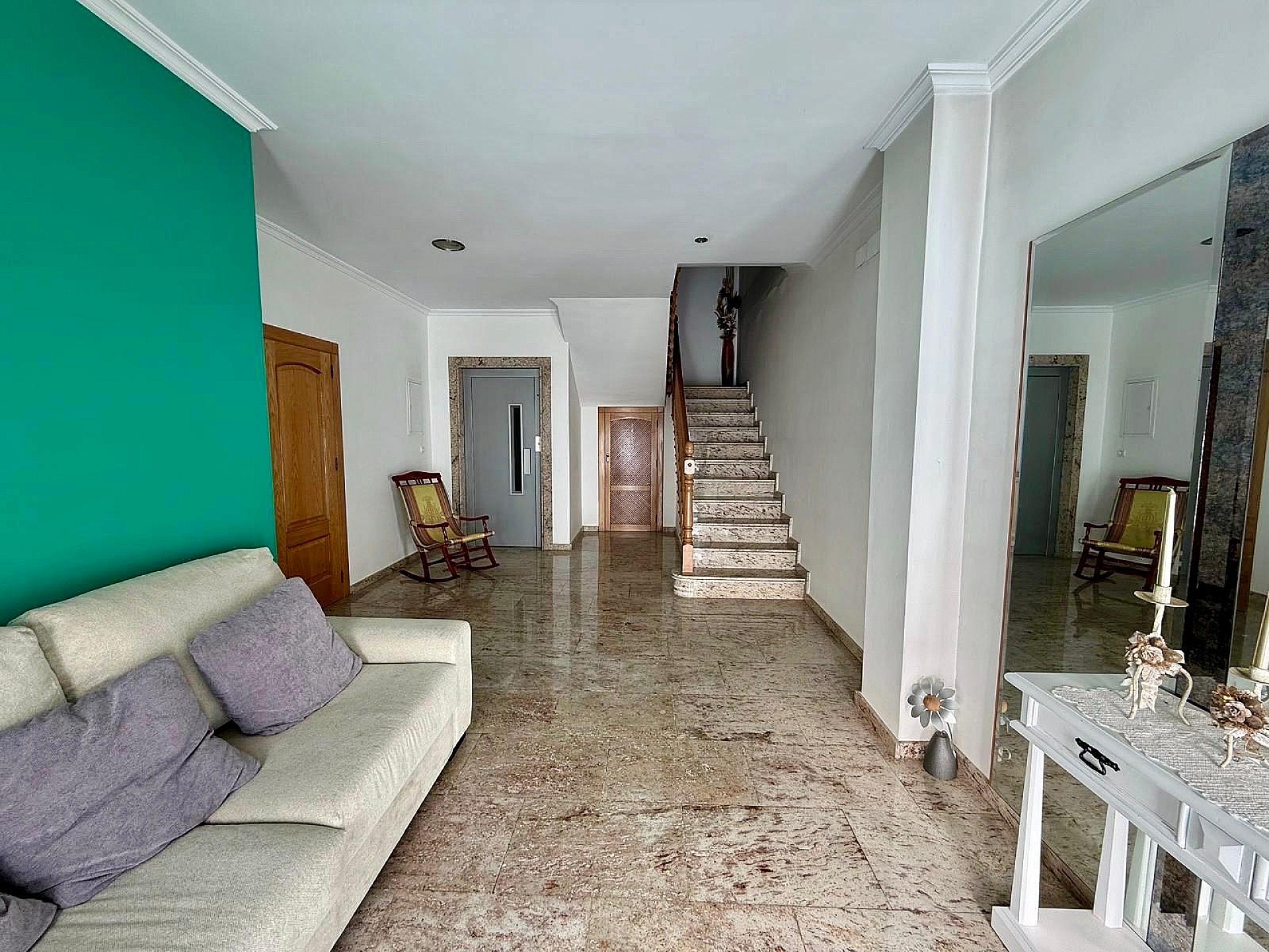 Resale - 5 Bedroom 3 Bathroom Townhouse in Pinoso -  - Alicante