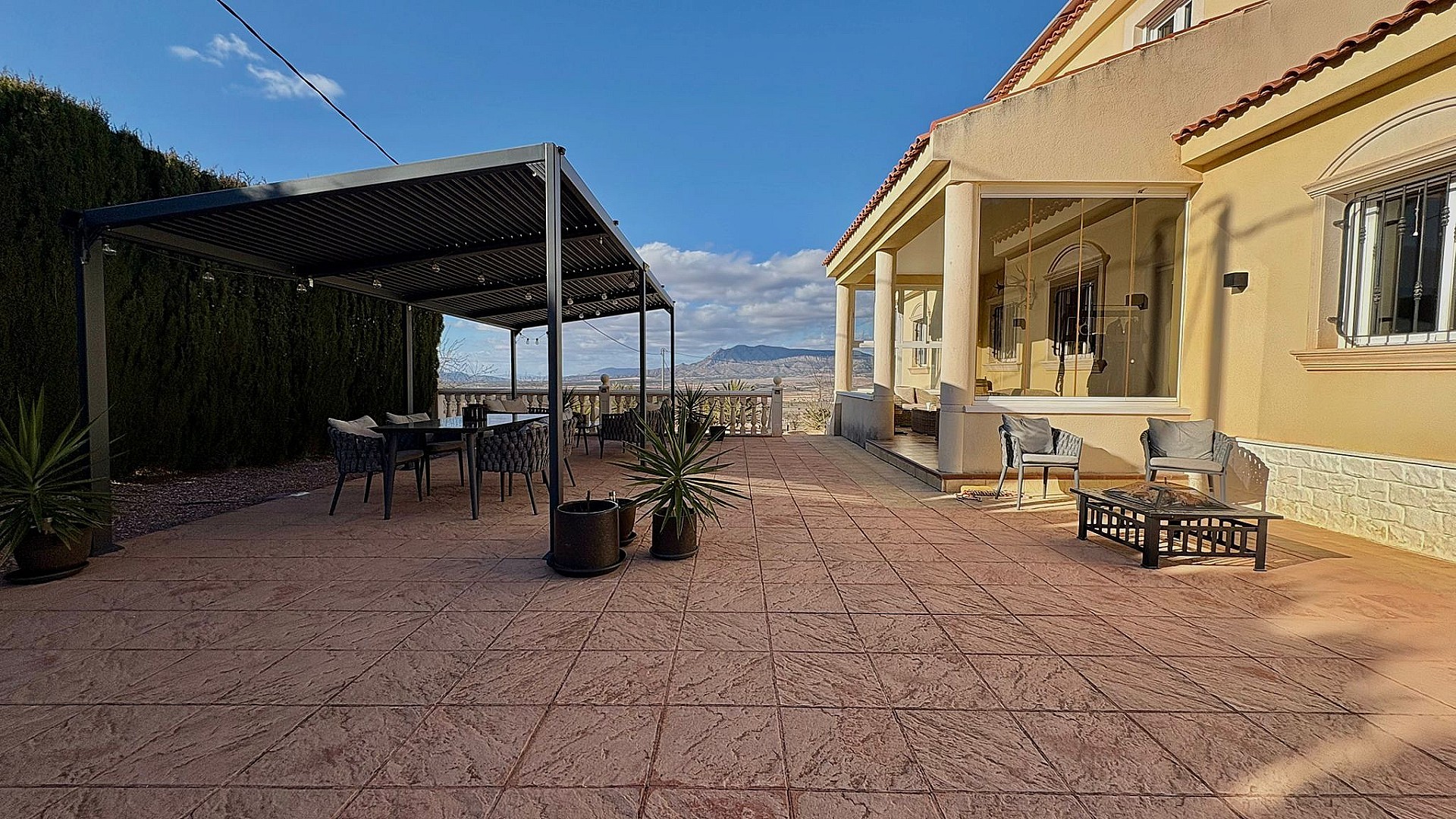 Resale - 4 Bedroom 3 Bathroom Villa in La Zarza -  - Murcia