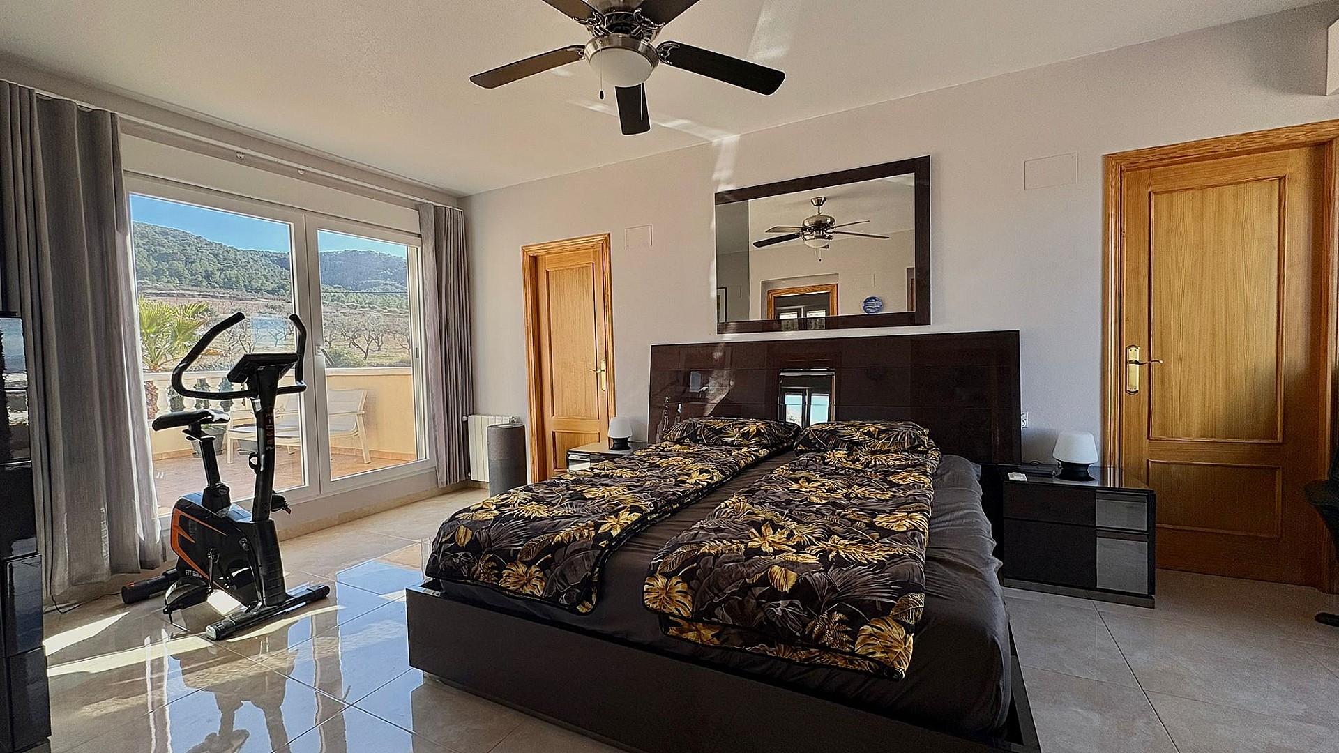 Resale - 4 Bedroom 3 Bathroom Villa in La Zarza -  - Murcia