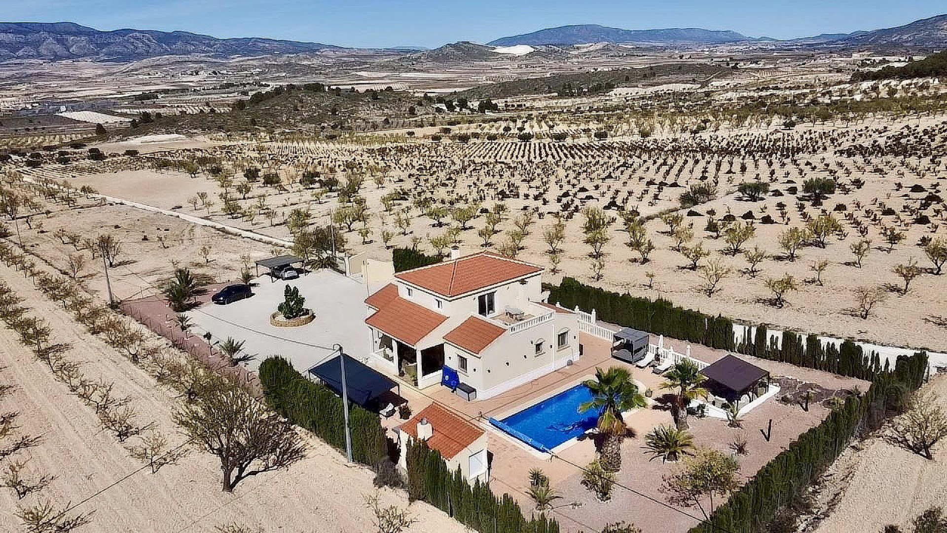 Resale - 4 Bedroom 3 Bathroom Villa in La Zarza -  - Murcia