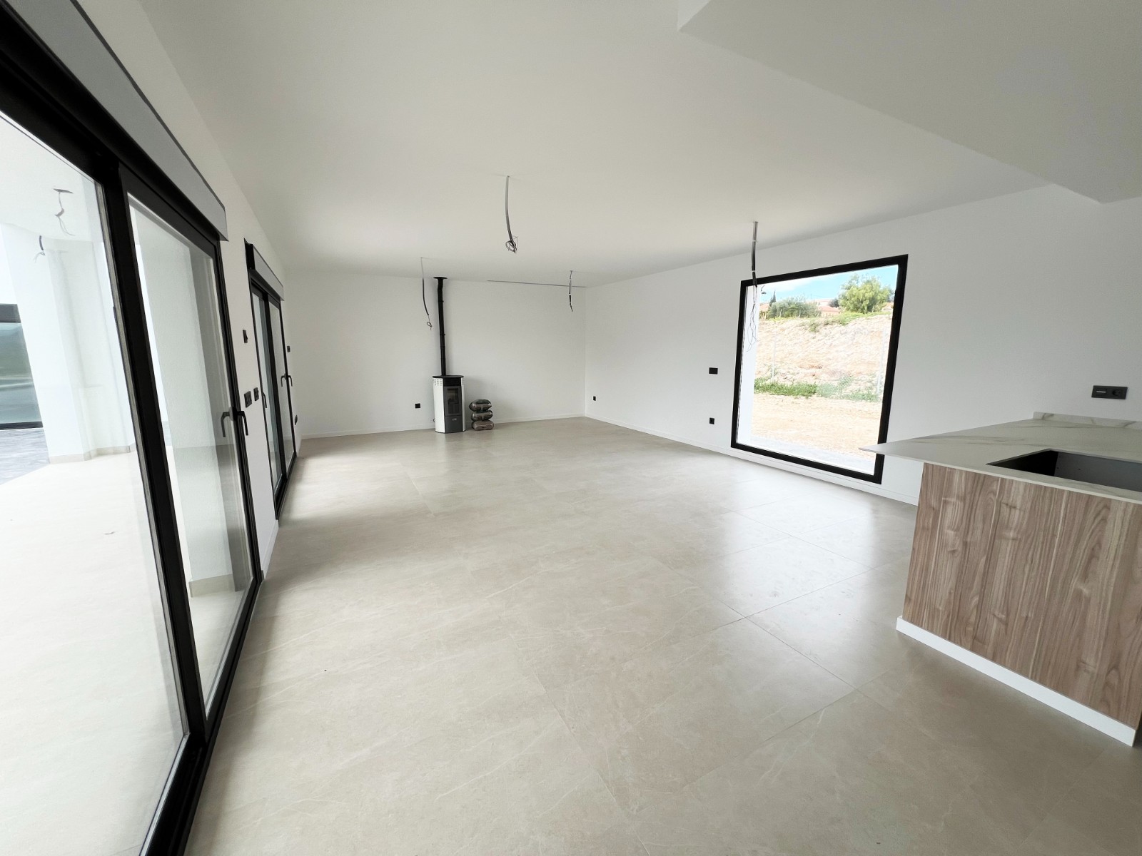 Resale - 3 Bedroom 3 Bathroom Villa in Aspe -  - Alicante
