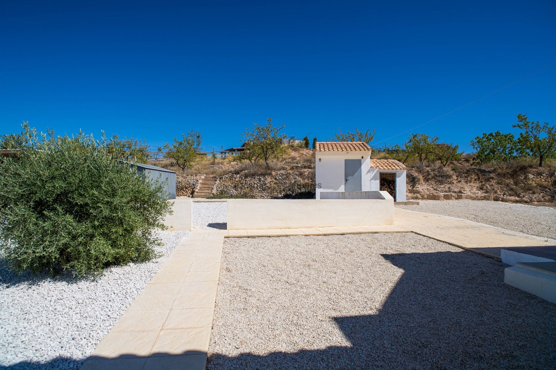 Resale - 3 Bedroom 2 Bathroom Villa in Pinoso -  - Alicante