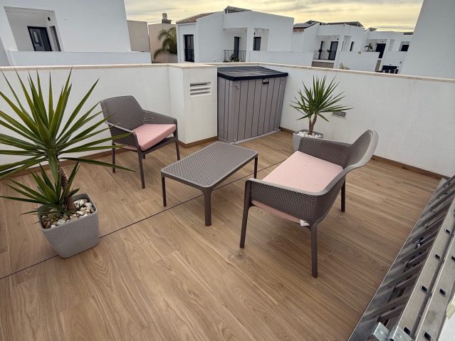 Resale - 4 Bedroom 3 Bathroom Villa in Rojales - , Rojales, Alicante, Spain - Alicante