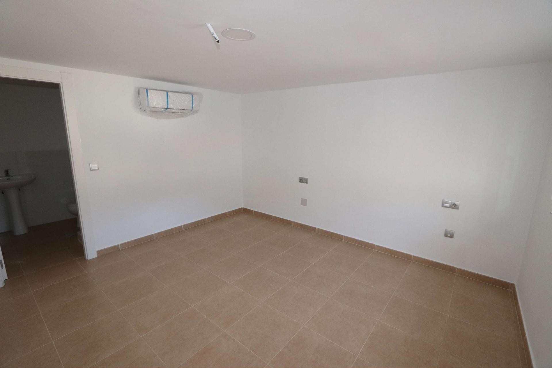 Resale - 11 Bedroom 12 Bathroom Commercial in Fortuna -  - Murcia