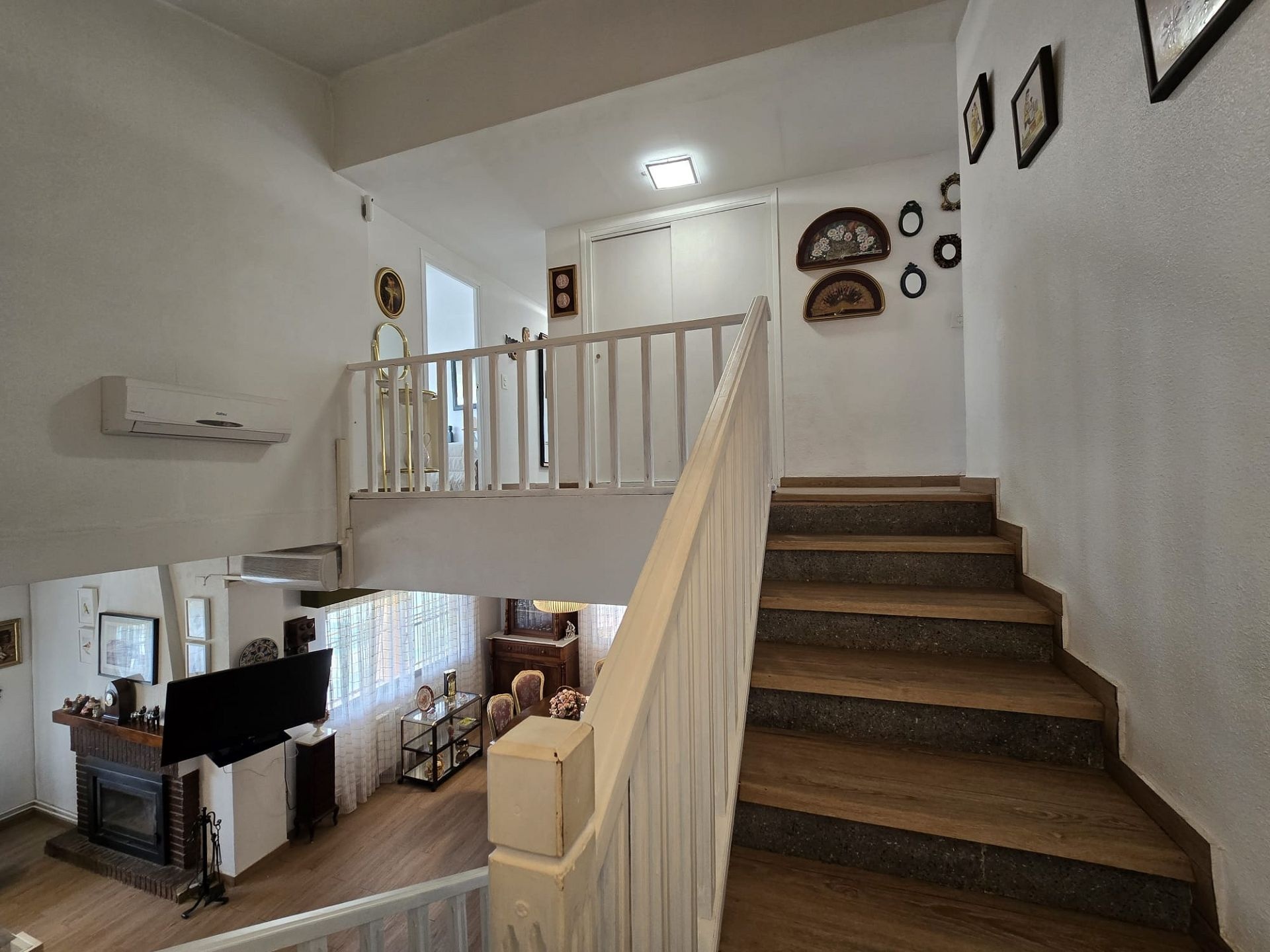 Resale - 4 Bedroom 4 Bathroom Country house in Salinas -  - Alicante