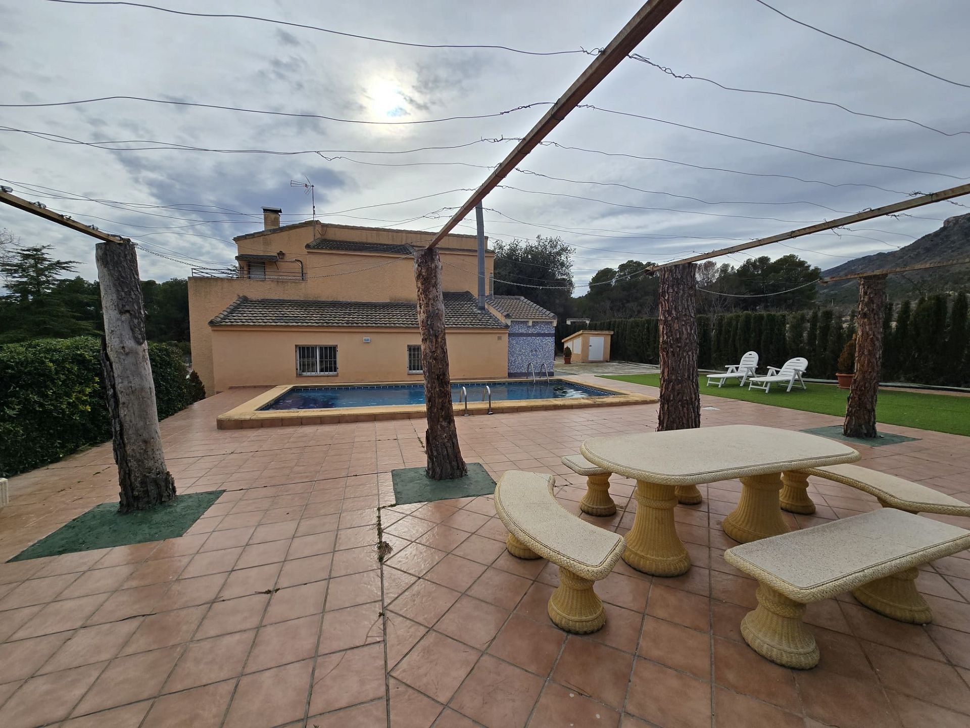 Resale - 4 Bedroom 4 Bathroom Country house in Salinas -  - Alicante