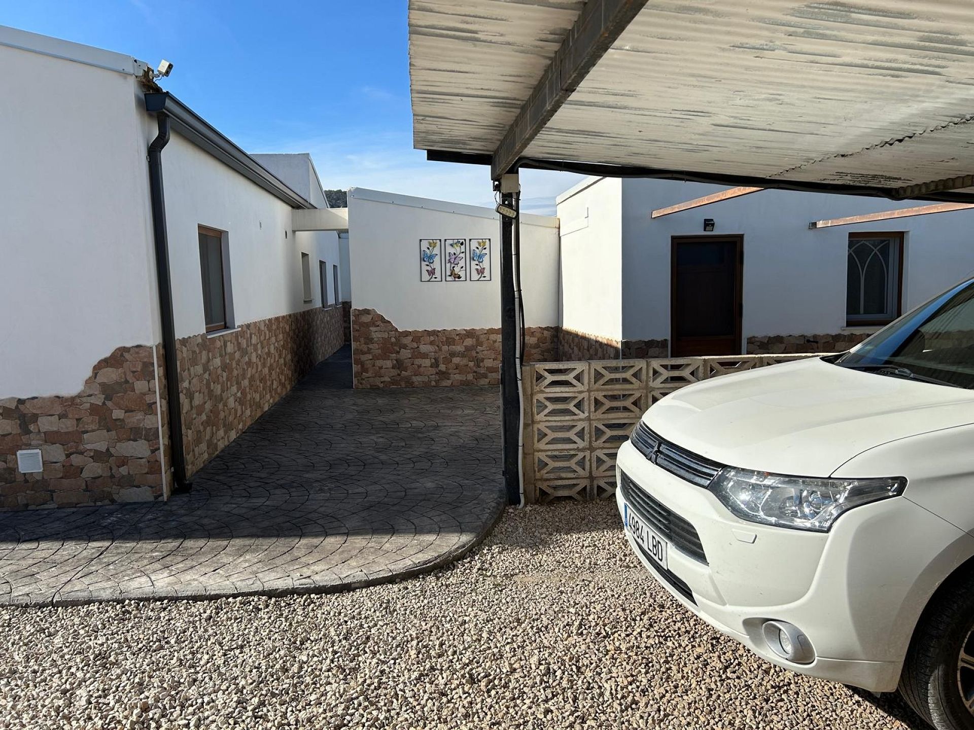 Resale - 5 Bedroom 3 Bathroom Villa in Villena -  - Alicante