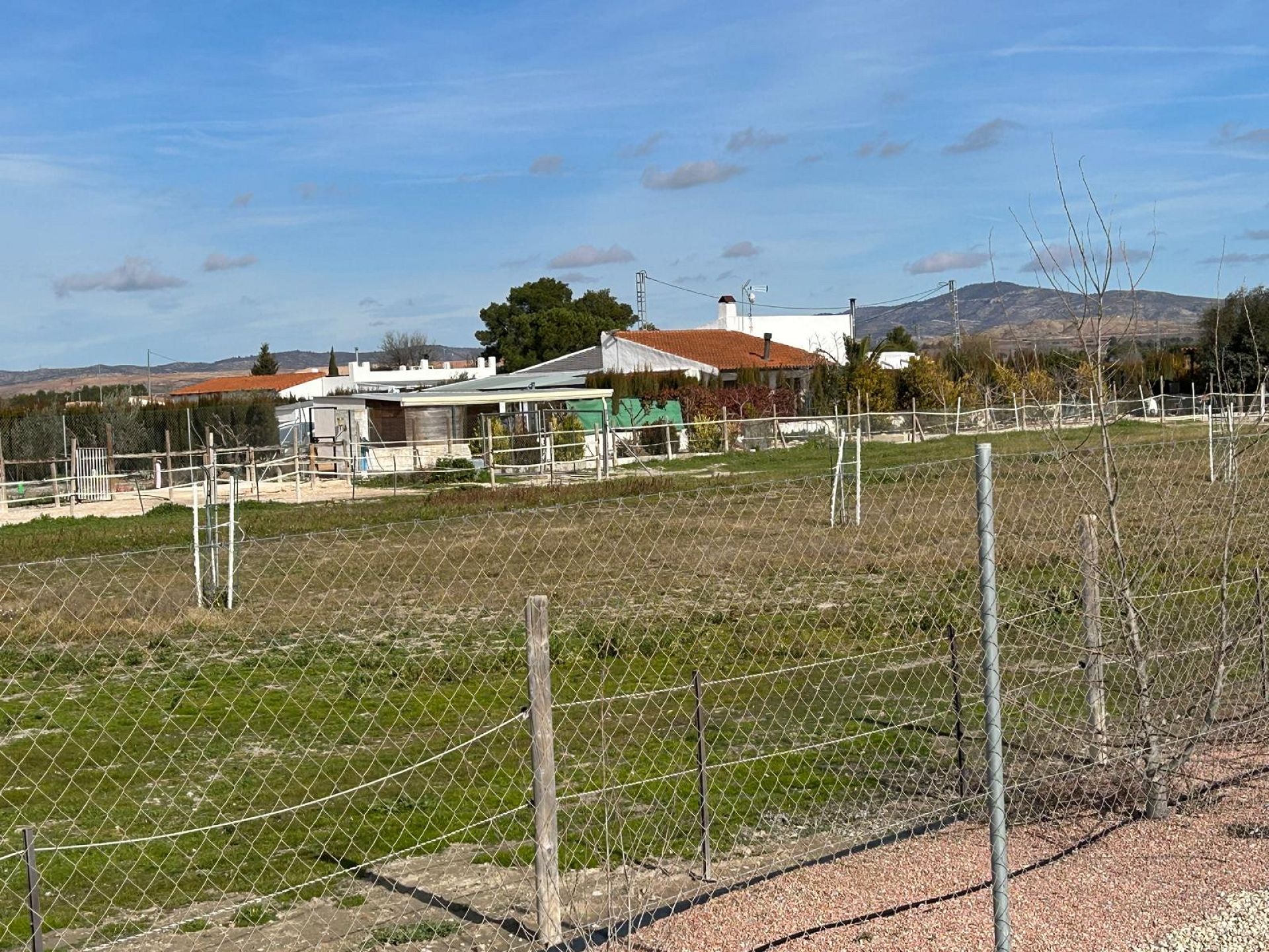 Resale - 5 Bedroom 3 Bathroom Villa in Villena -  - Alicante