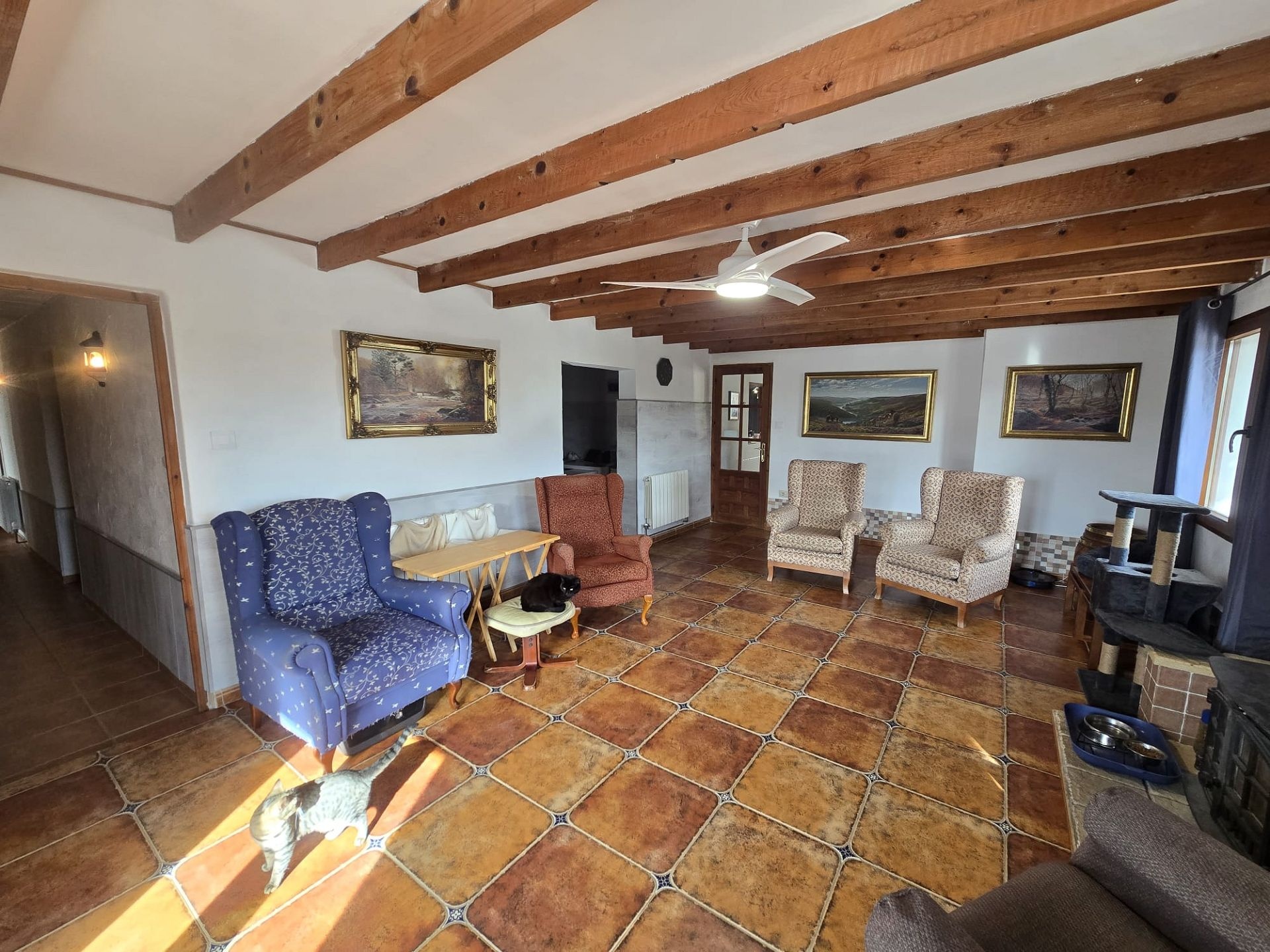 Resale - 5 Bedroom 3 Bathroom Villa in Villena -  - Alicante