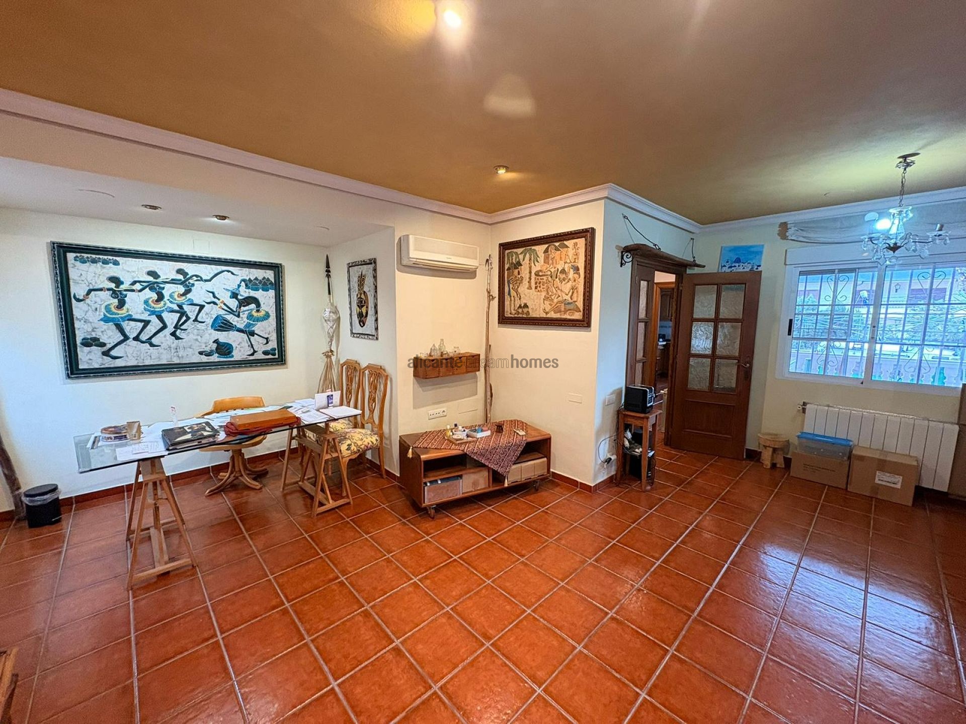 Resale - 3 Bedroom 3 Bathroom Semi-detached in Elda -  - Alicante