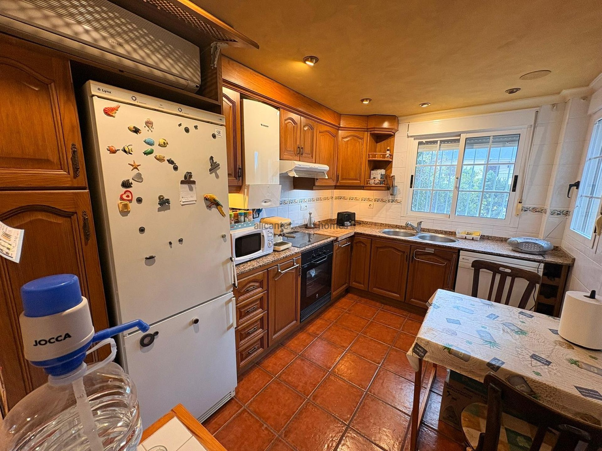 Resale - 3 Bedroom 3 Bathroom Semi-detached in Elda -  - Alicante