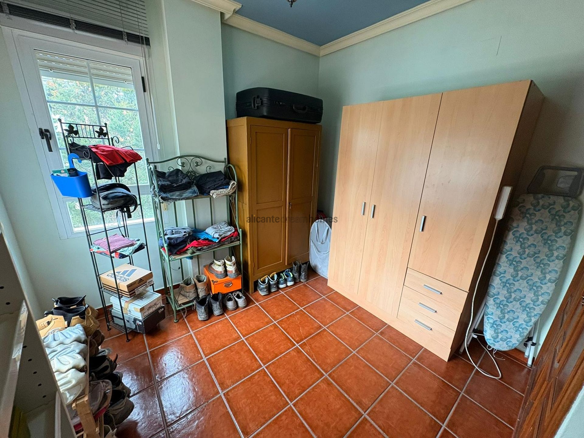 Resale - 3 Bedroom 3 Bathroom Semi-detached in Elda -  - Alicante