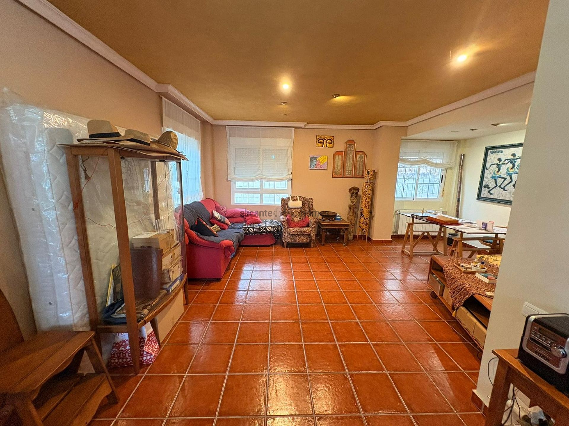 Resale - 3 Bedroom 3 Bathroom Semi-detached in Elda -  - Alicante