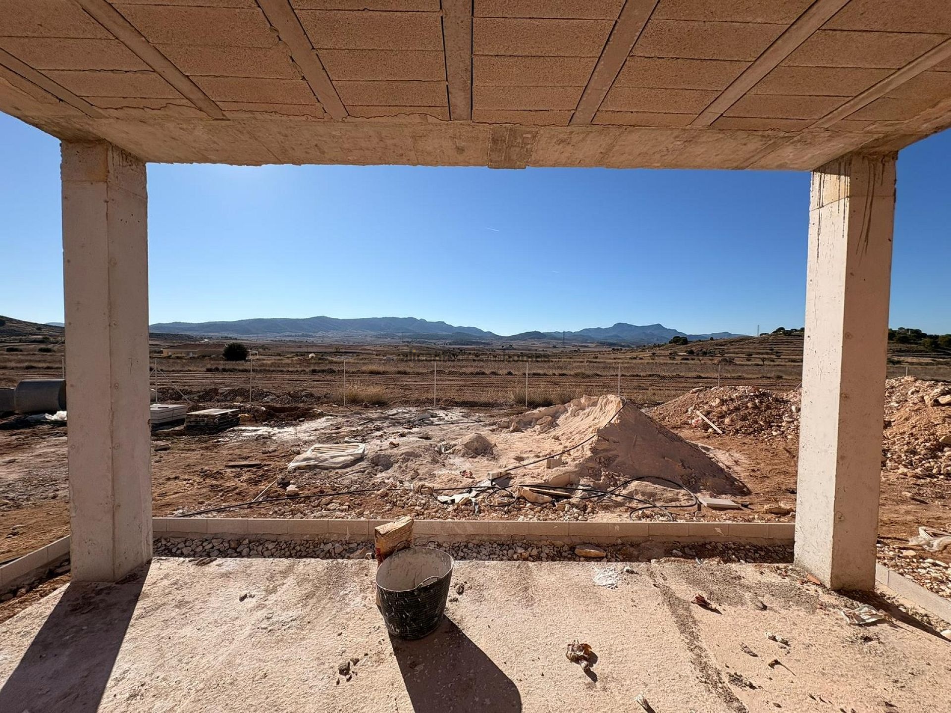 Resale - 3 Bedroom 3 Bathroom Villa in Torre Del Rico -  - Murcia